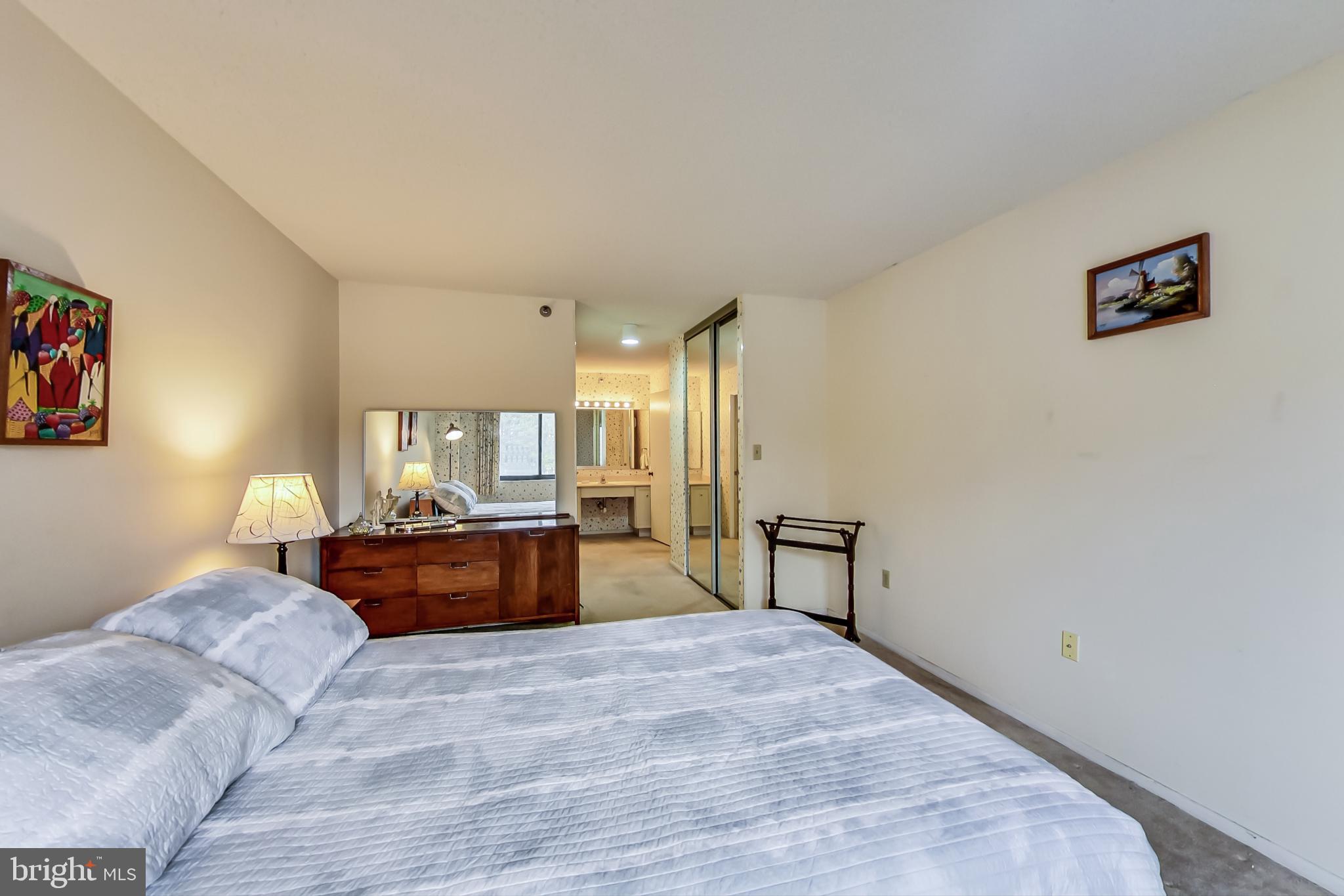 LEISURE WORLD - Residential