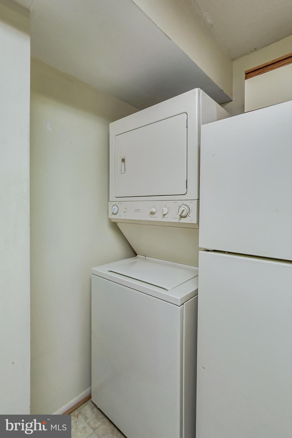 LEISURE WORLD - Residential