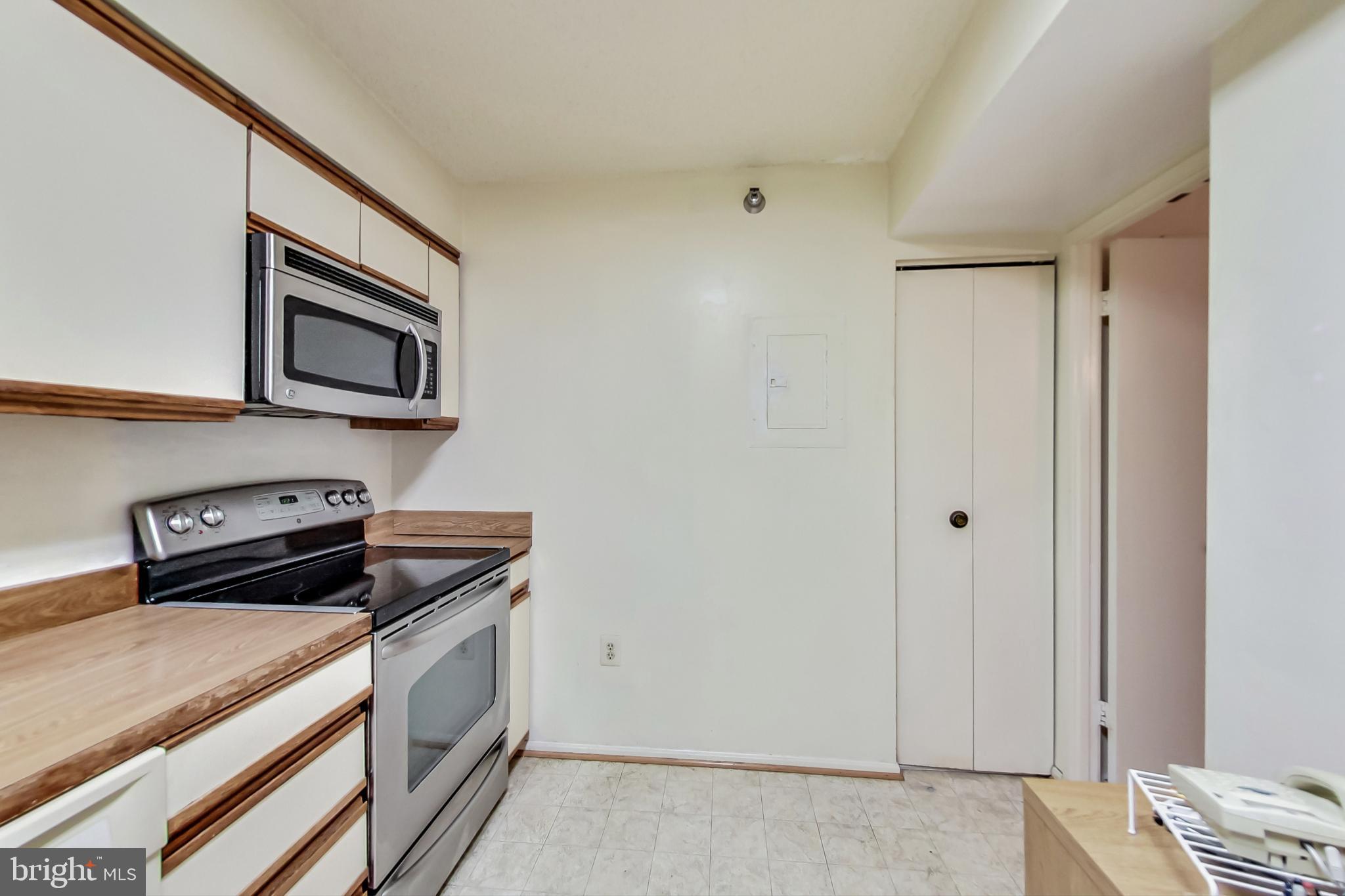 LEISURE WORLD - Residential