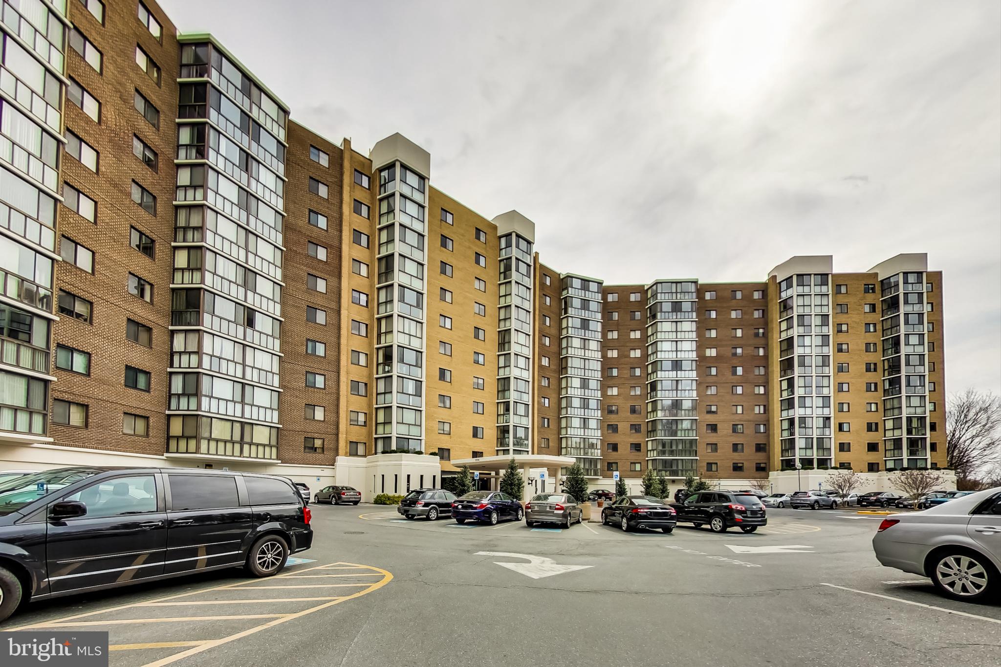 LEISURE WORLD - Residential