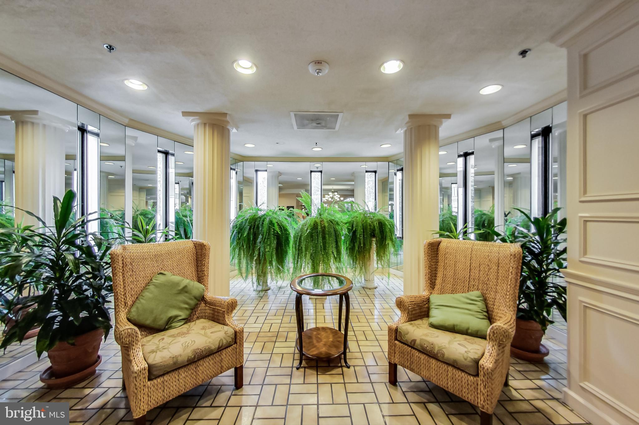 LEISURE WORLD - Residential