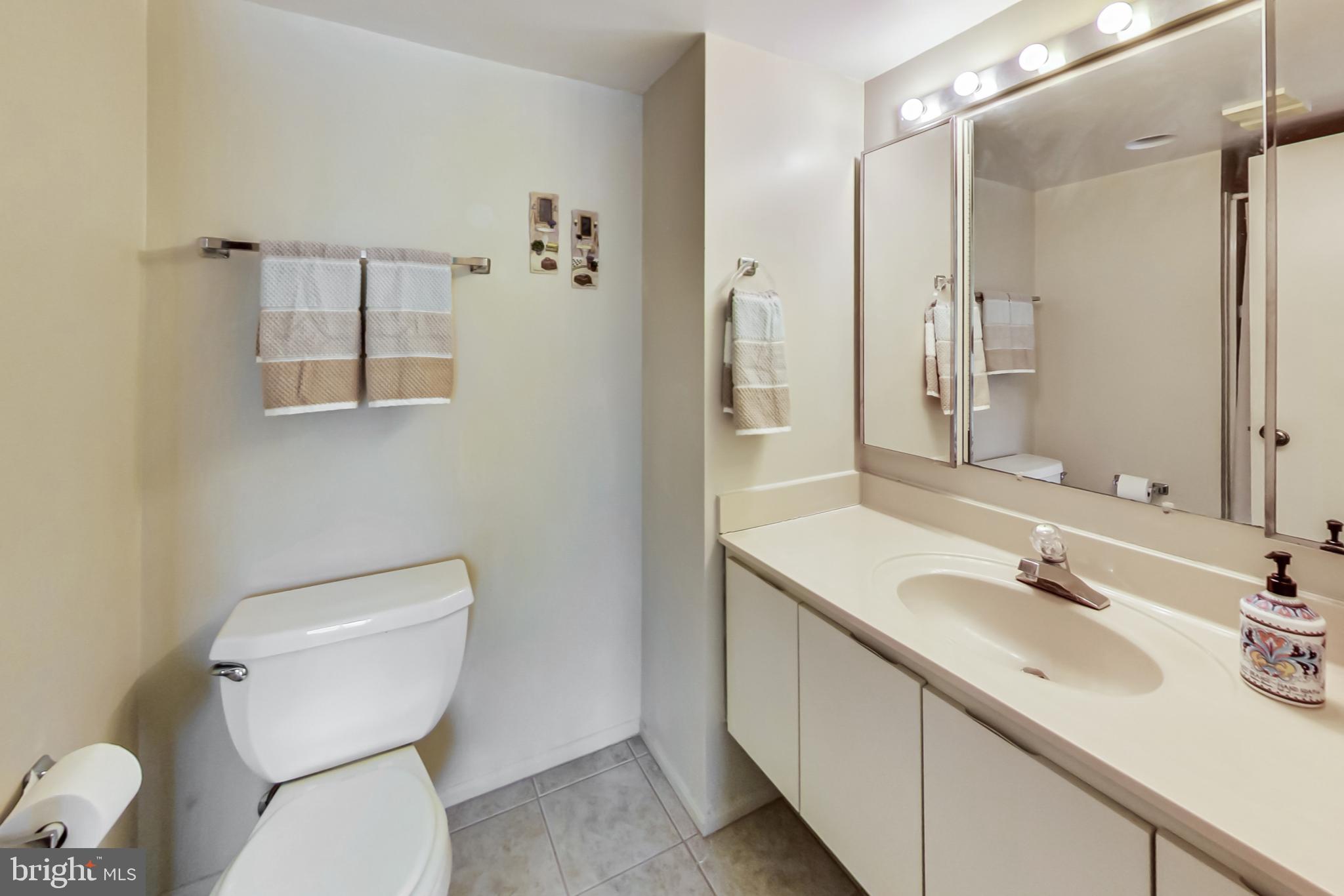 LEISURE WORLD - Residential