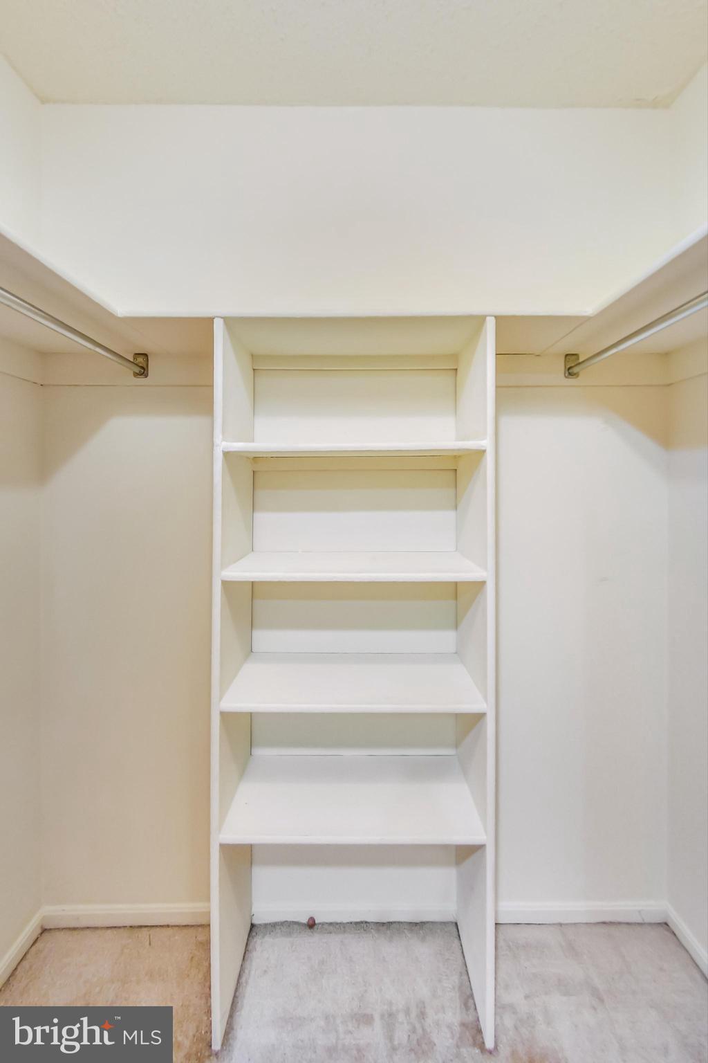 LEISURE WORLD - Residential