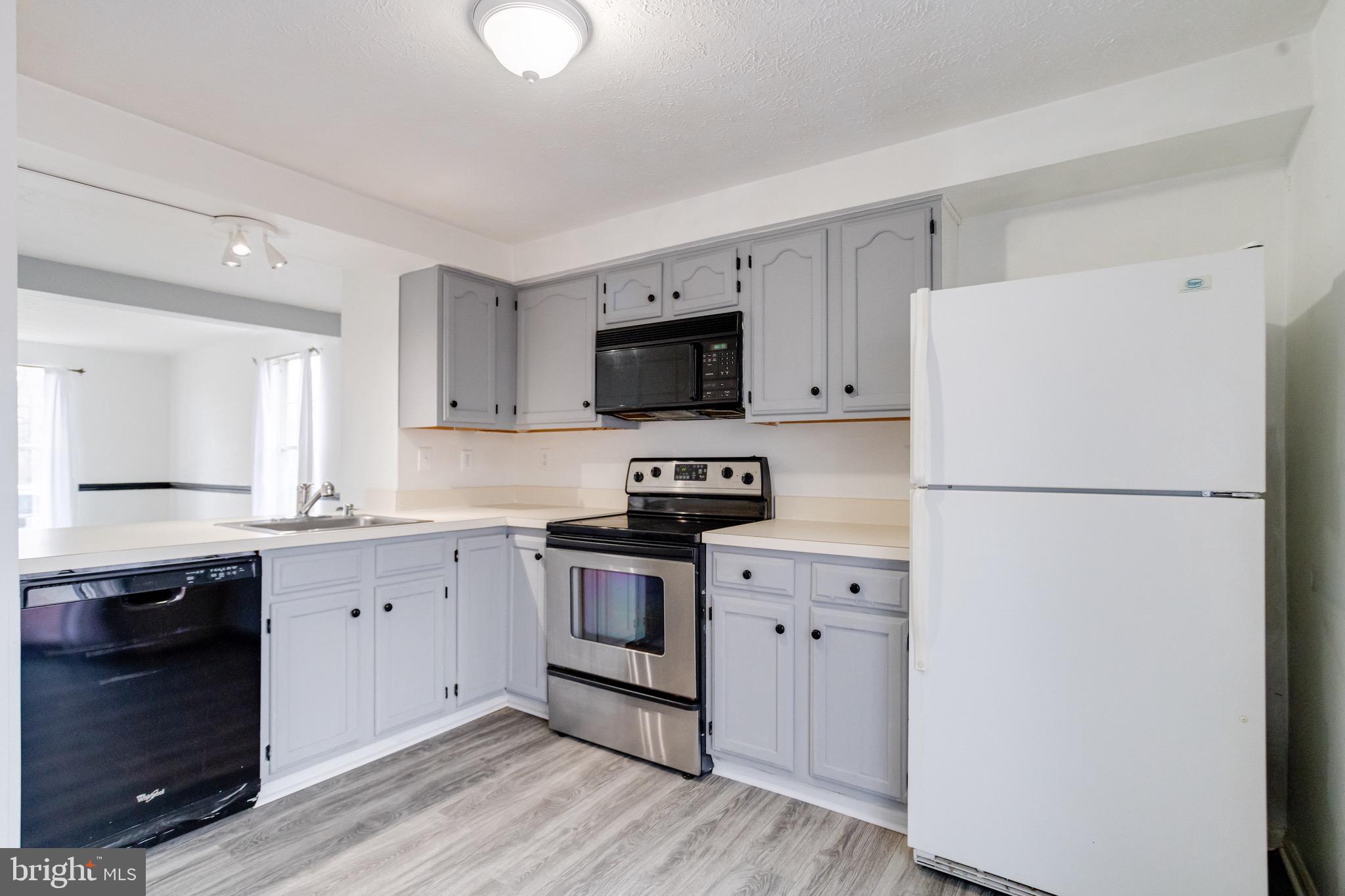 RIVERSIDE - Residential