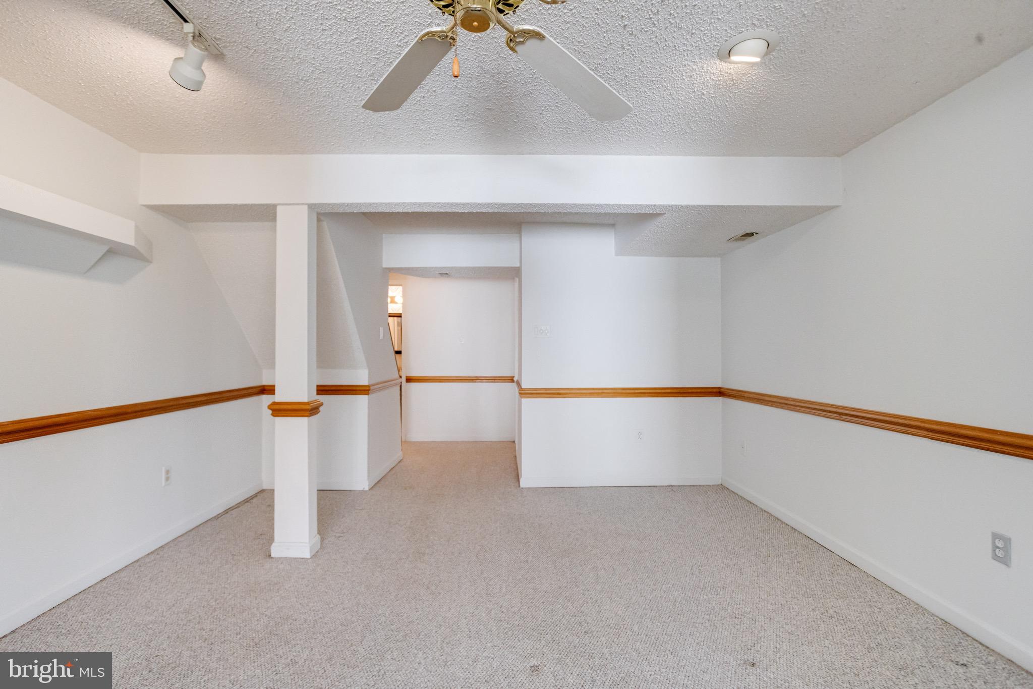 RIVERSIDE - Residential