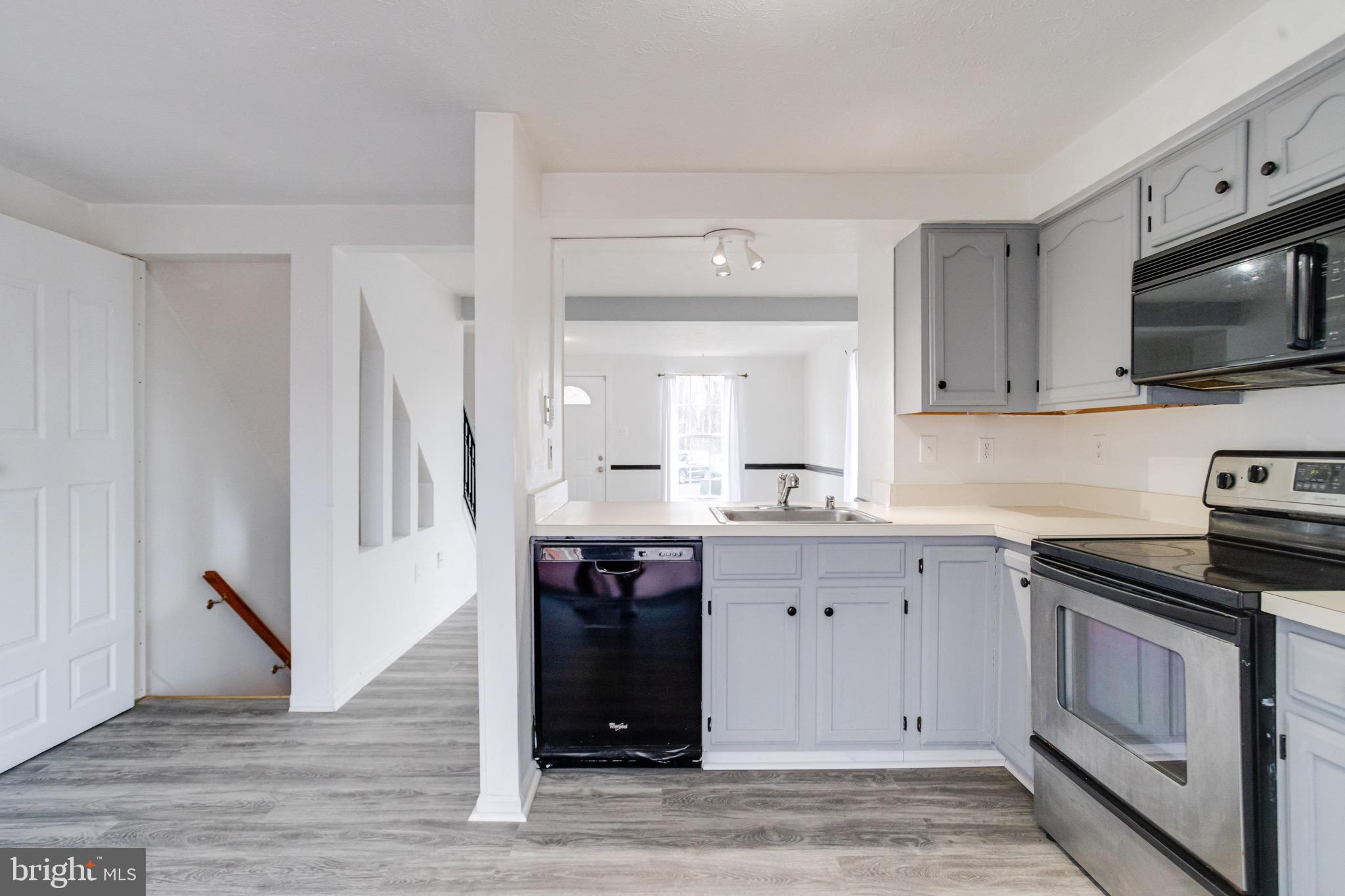 RIVERSIDE - Residential