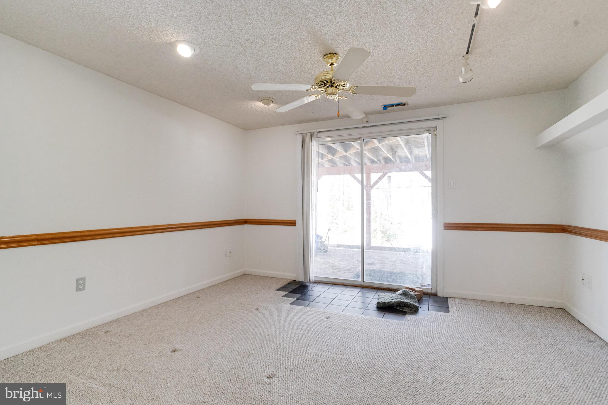 RIVERSIDE - Residential