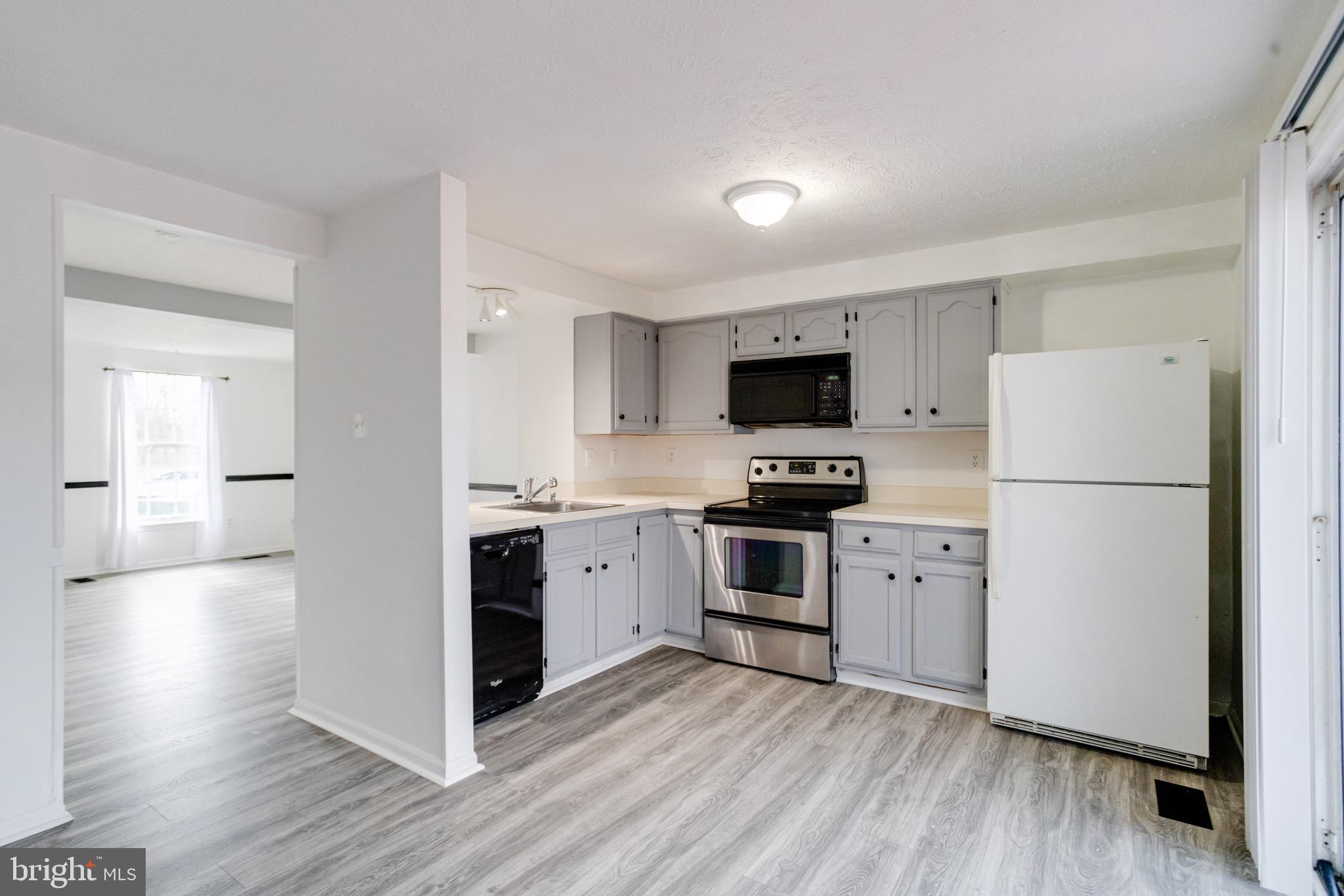 RIVERSIDE - Residential