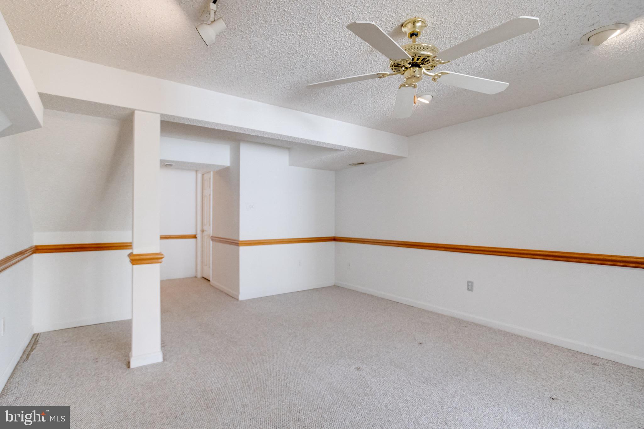 RIVERSIDE - Residential