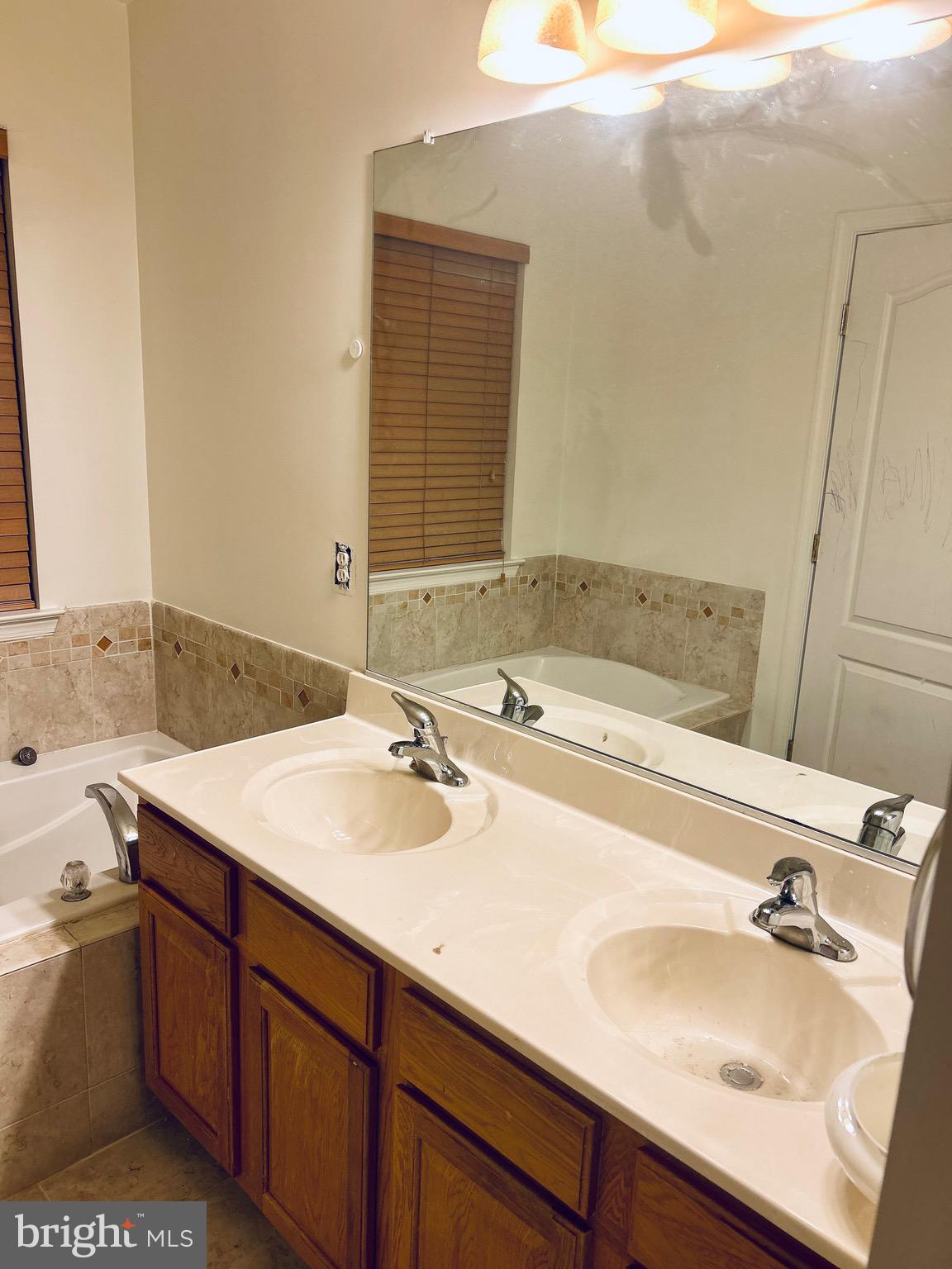 PEGG RUN TOWNHOMES - Residential