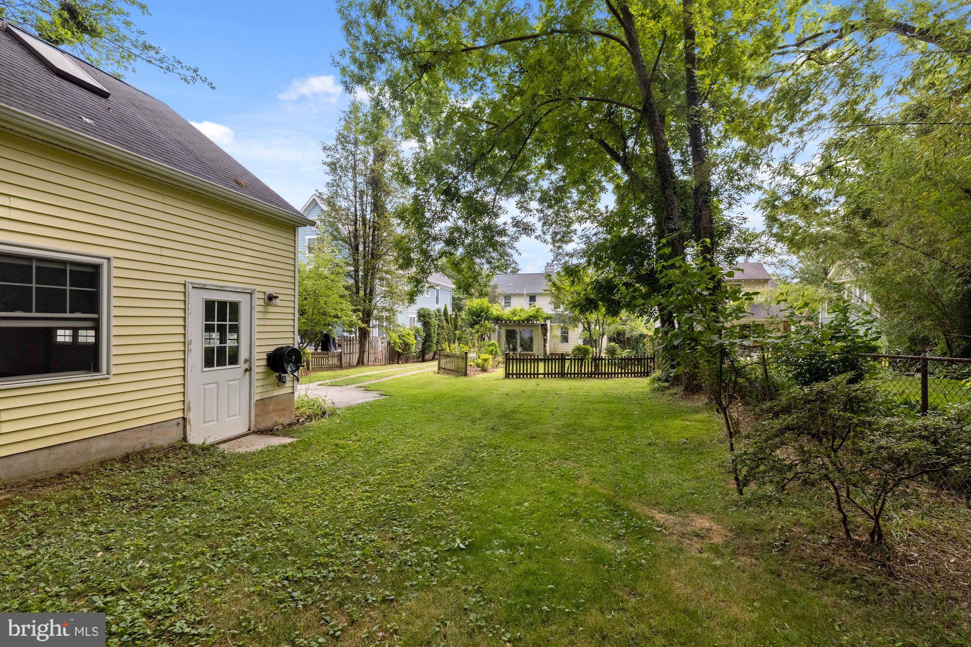 CHEVY CHASE - Residential