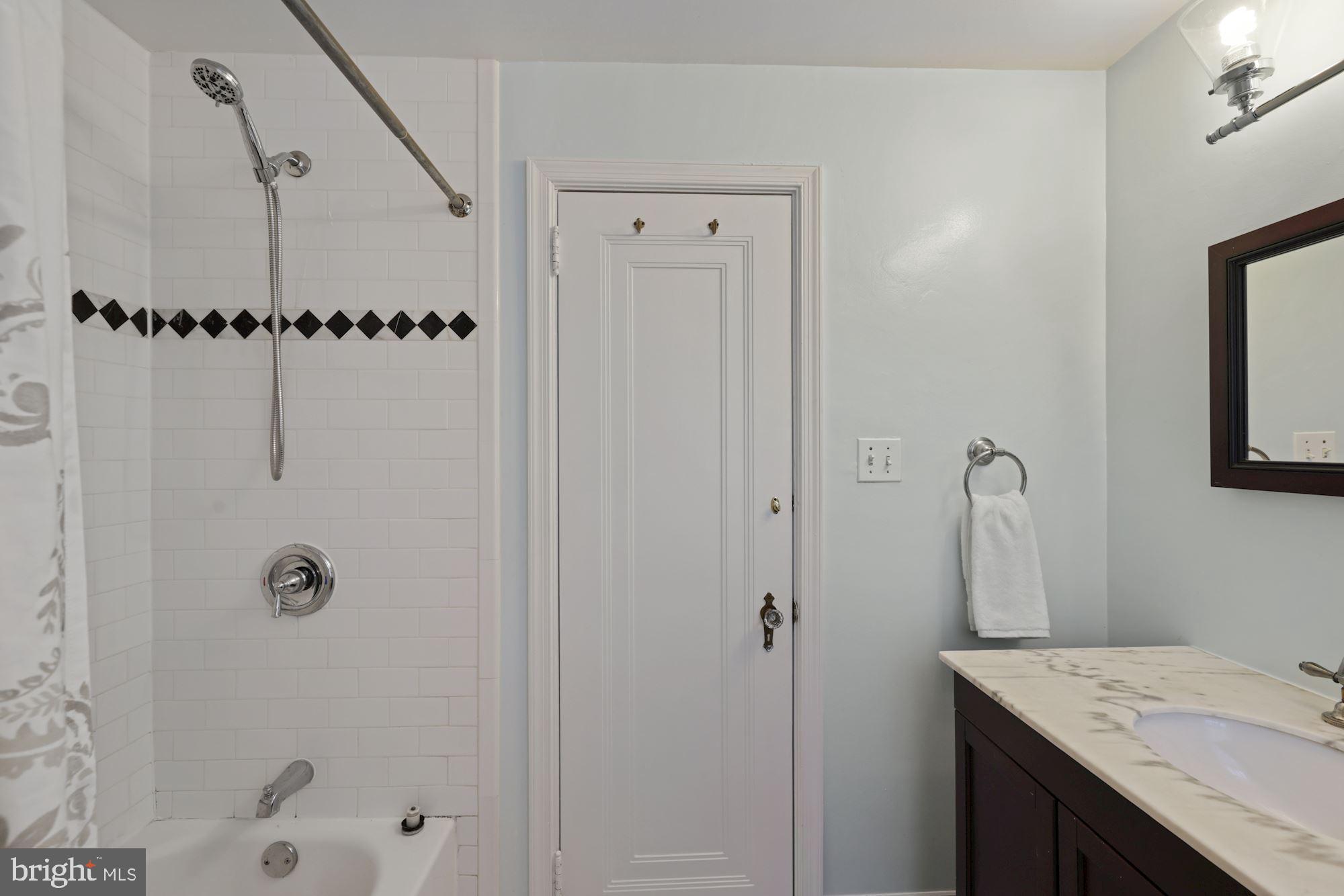 CHEVY CHASE - Residential