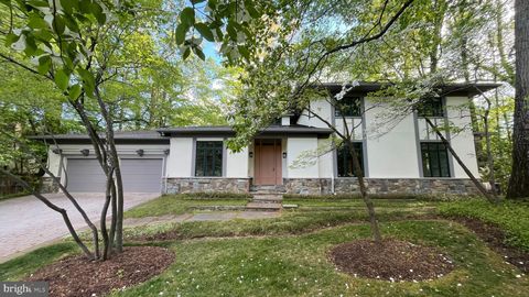 5933 WOODLEY ROAD MCLEAN VA 22101