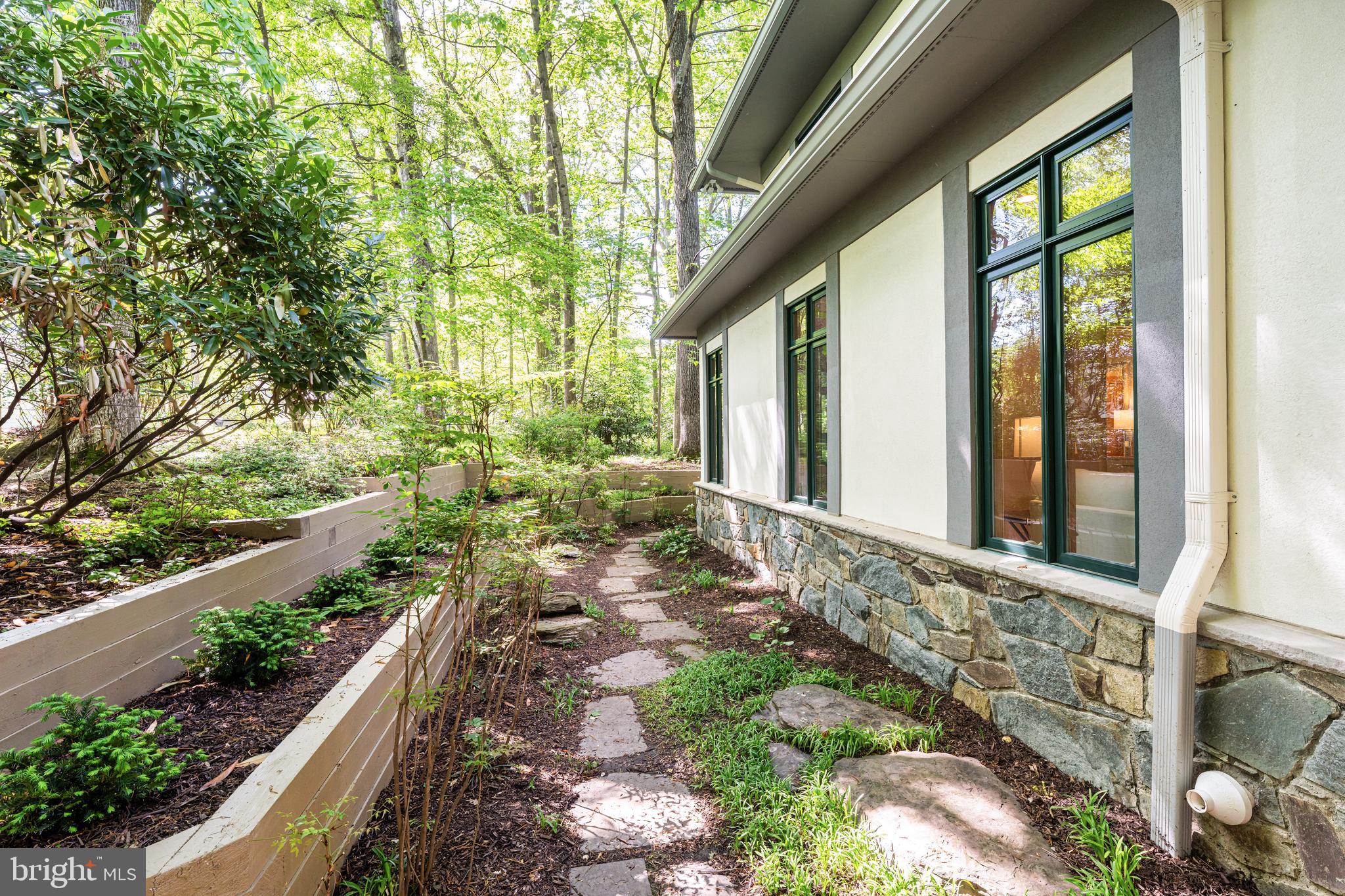 CHESTERBROOK WOODS - Residential