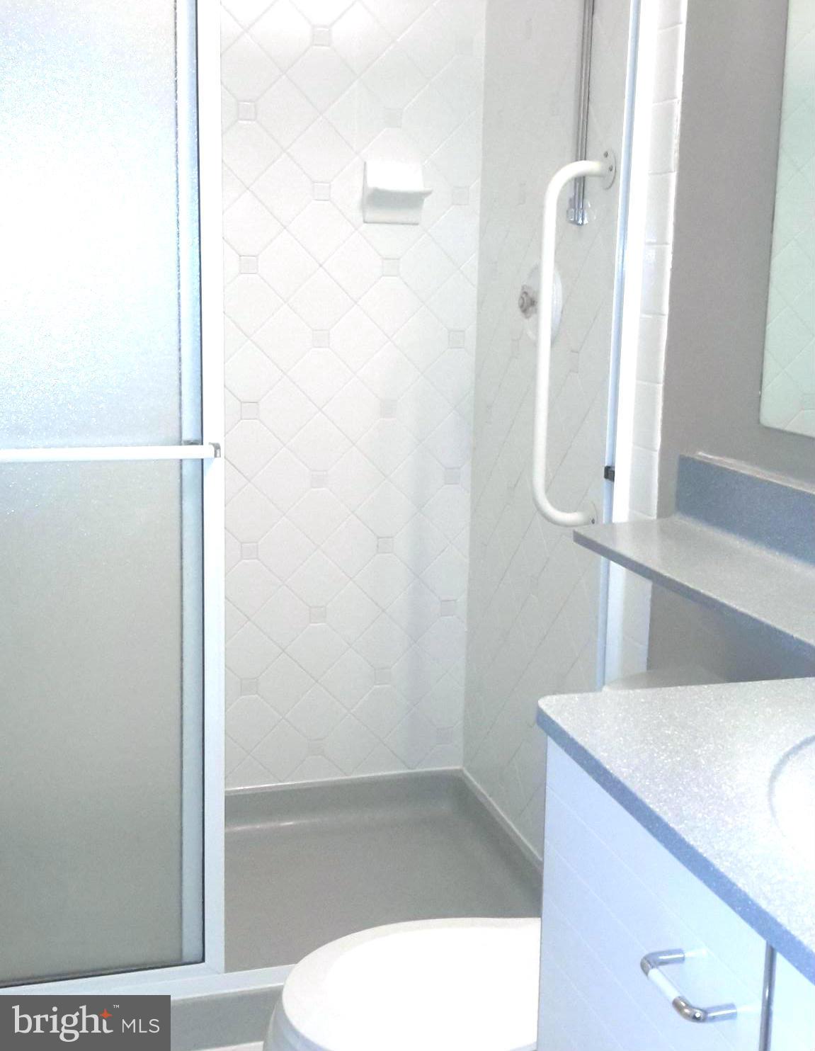 THE FALLS GARDEN - Residential Lease