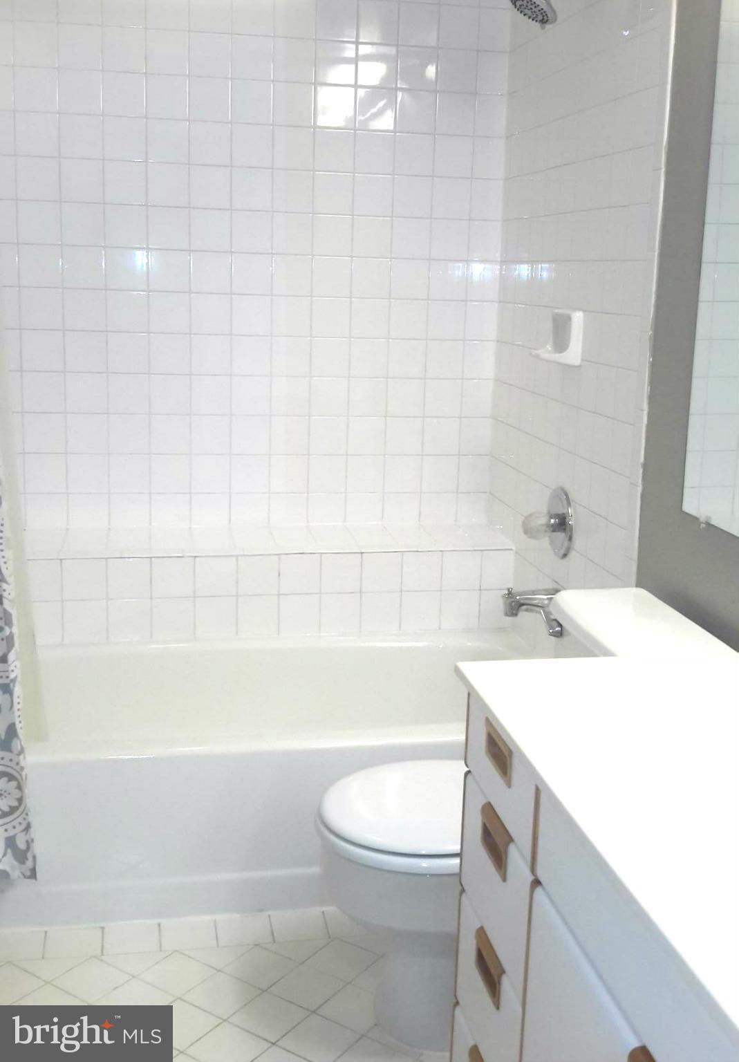 THE FALLS GARDEN - Residential Lease