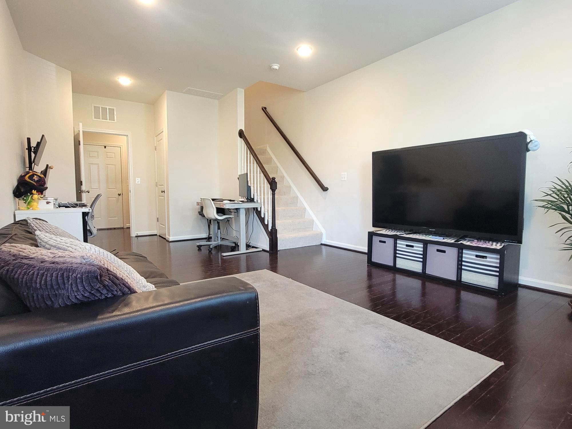 42043 BERKLEY HILL TERRACE