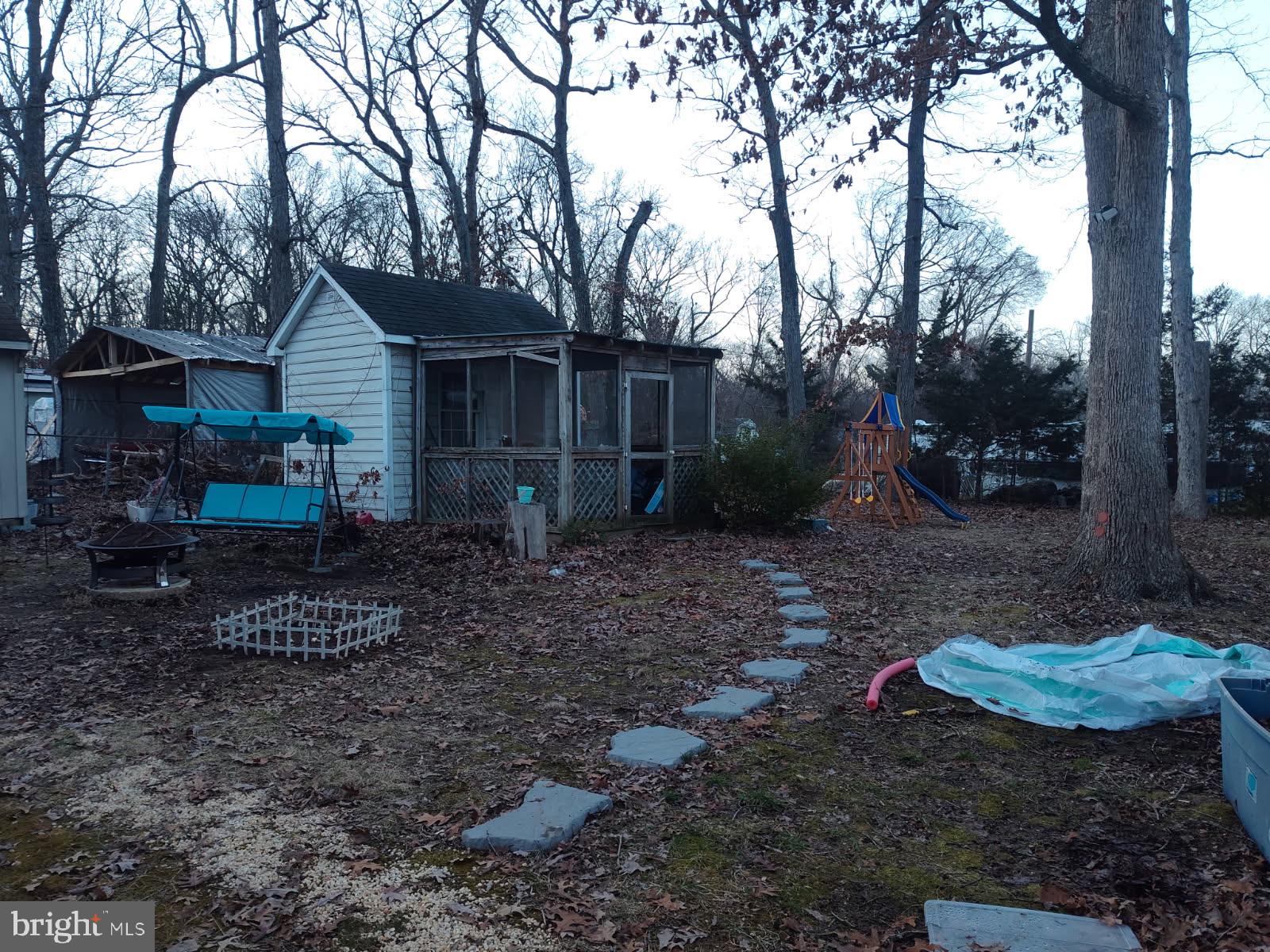 453 DOE PLACE