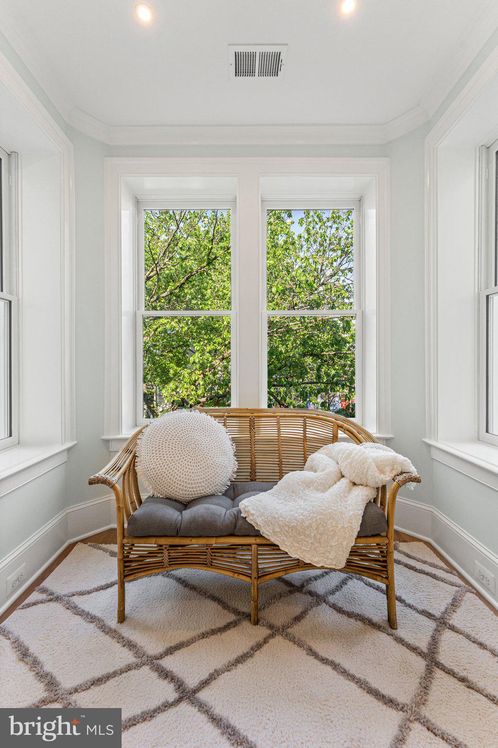 CAPITOL HILL - Residential