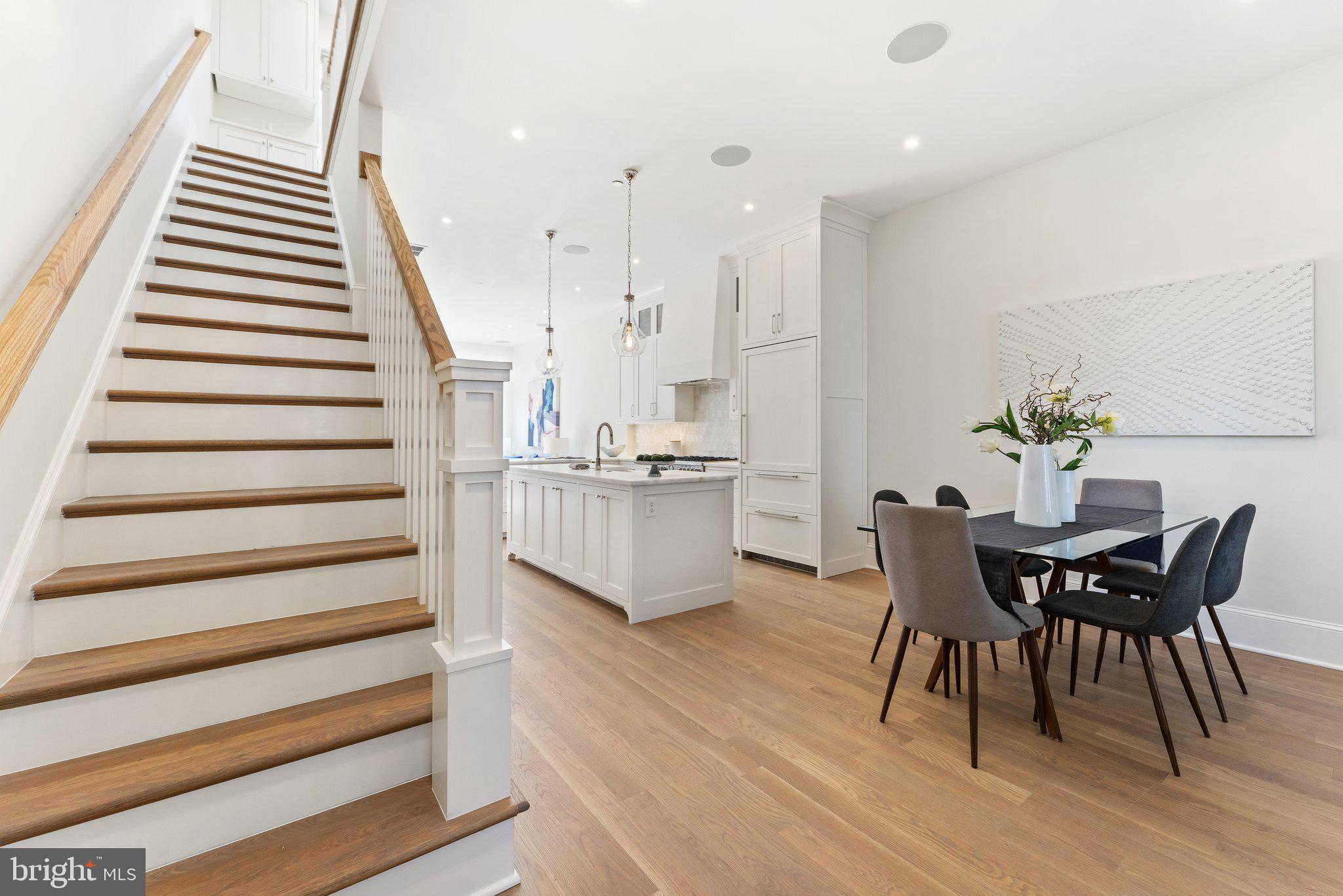 CAPITOL HILL - Residential