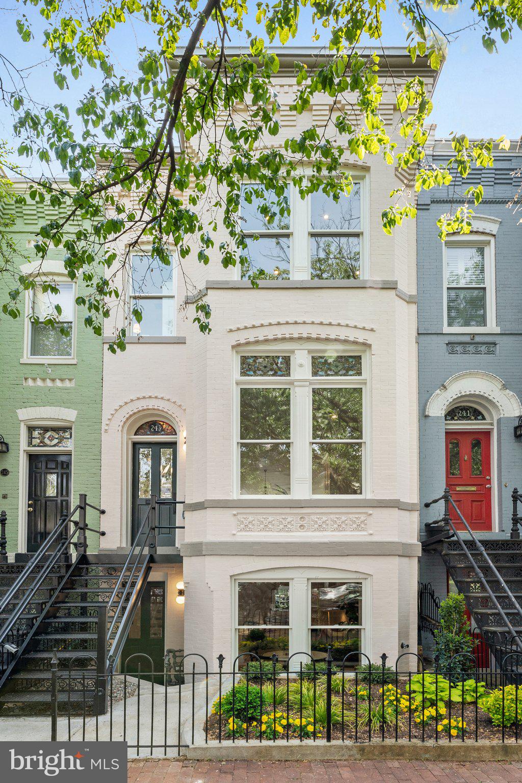 CAPITOL HILL - Residential