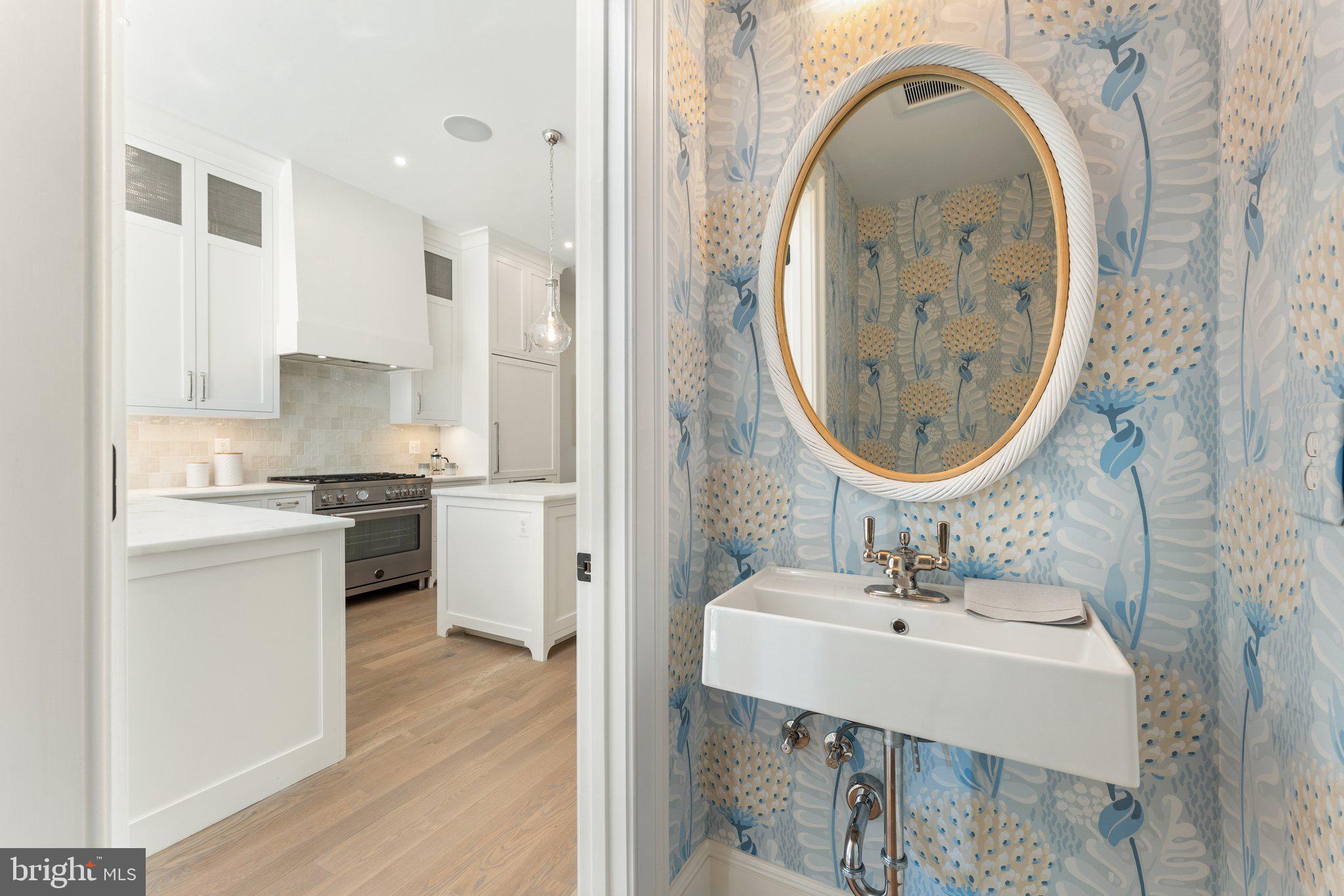 CAPITOL HILL - Residential
