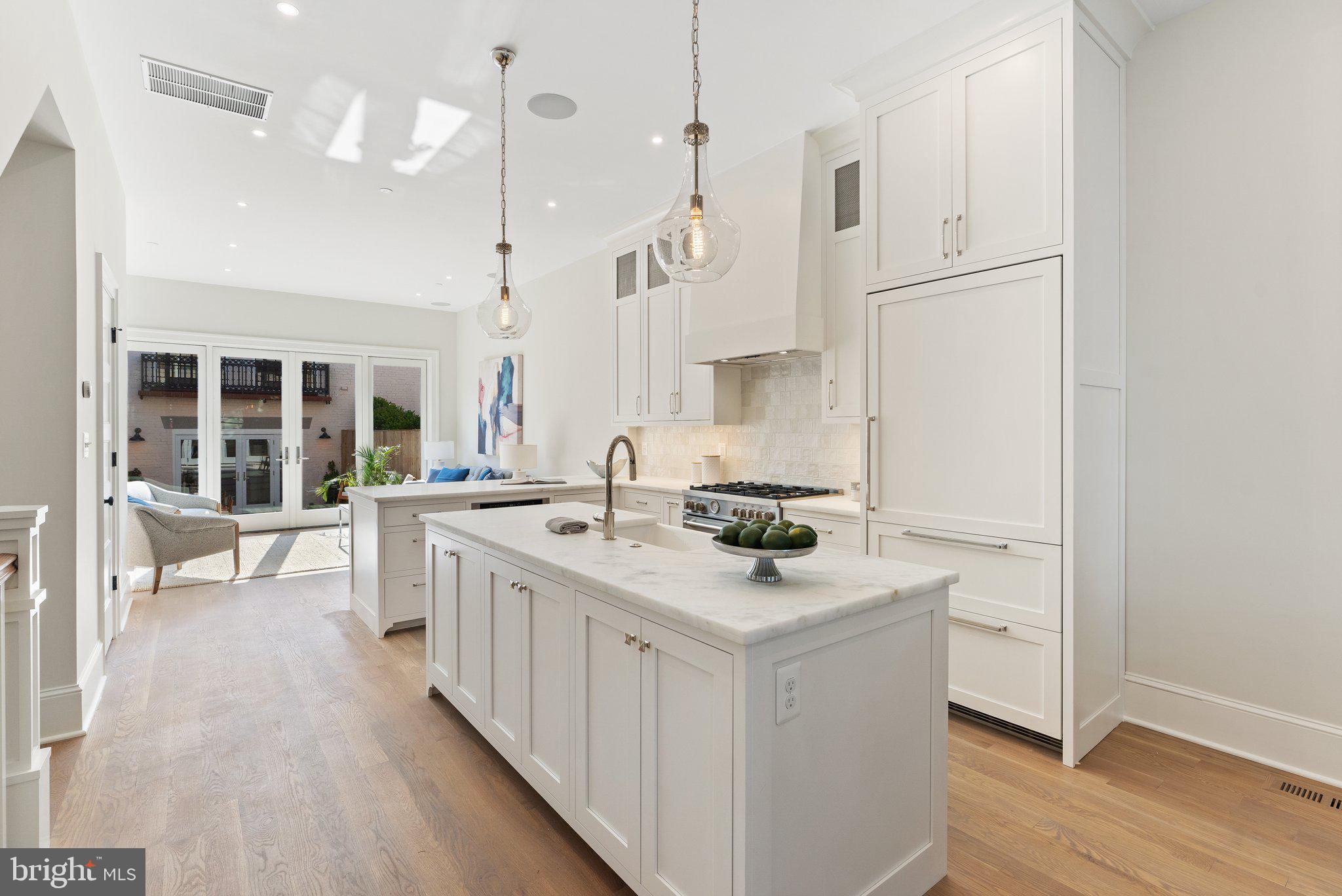 CAPITOL HILL - Residential