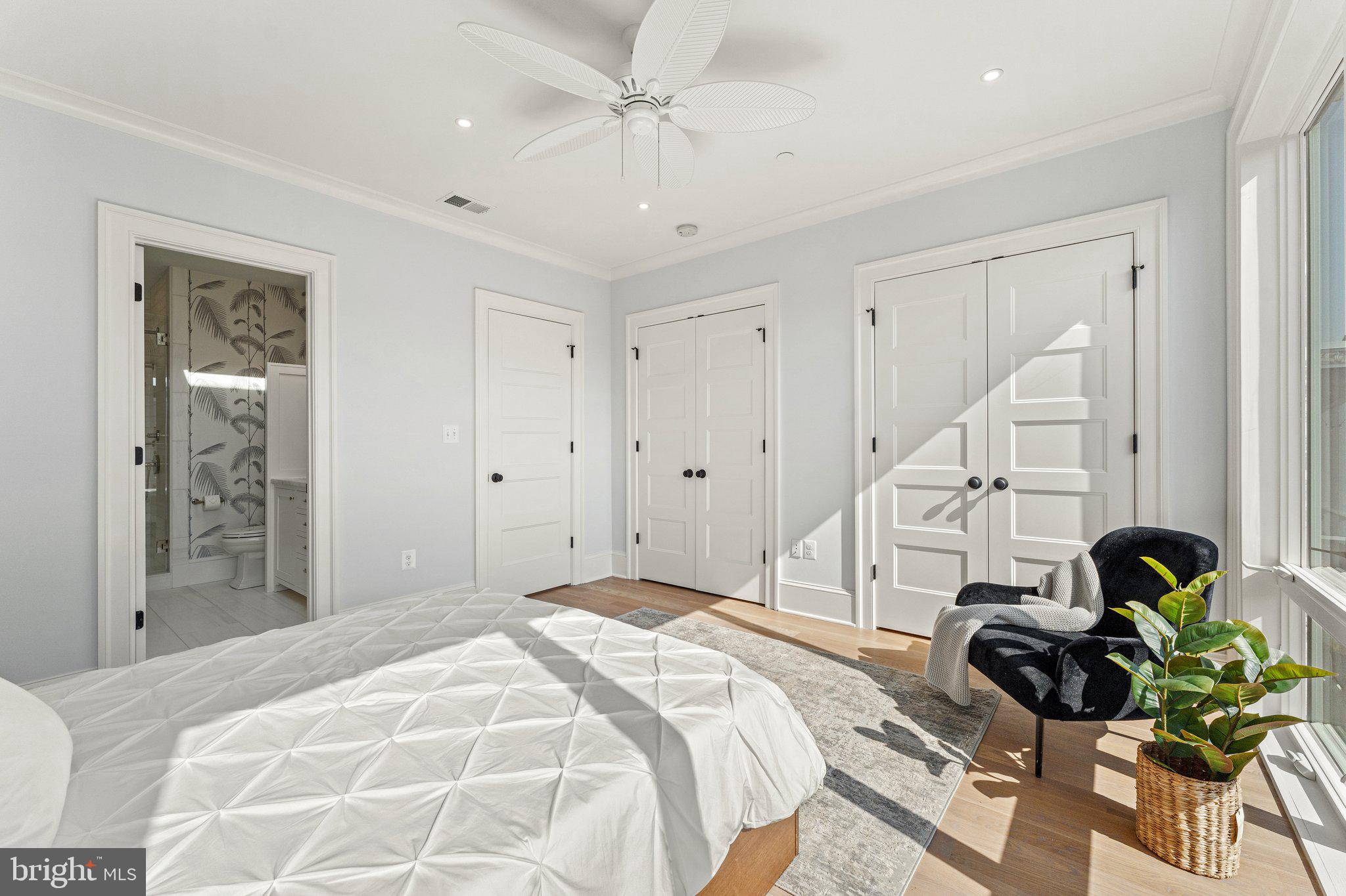 CAPITOL HILL - Residential