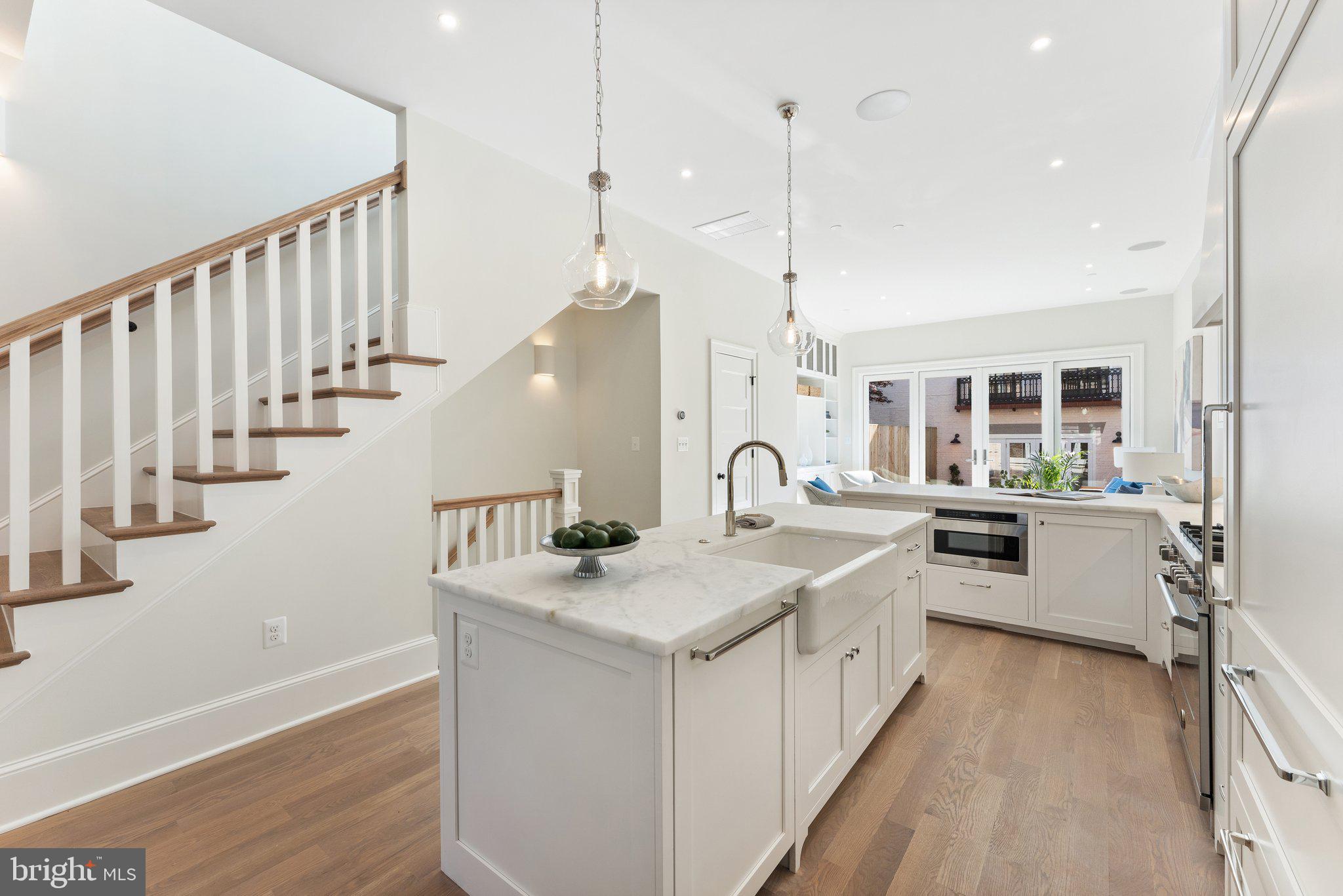 CAPITOL HILL - Residential