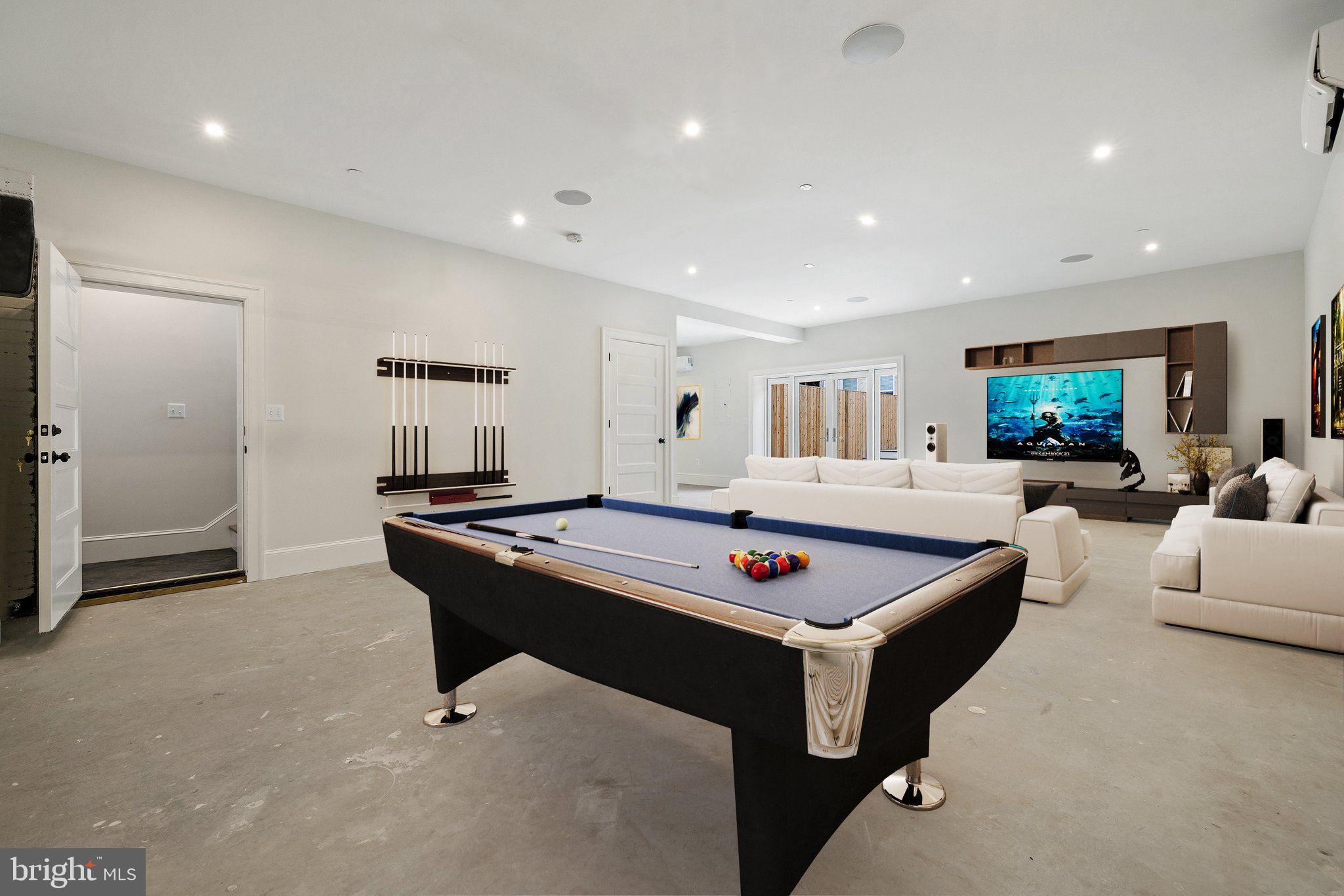 CAPITOL HILL - Residential