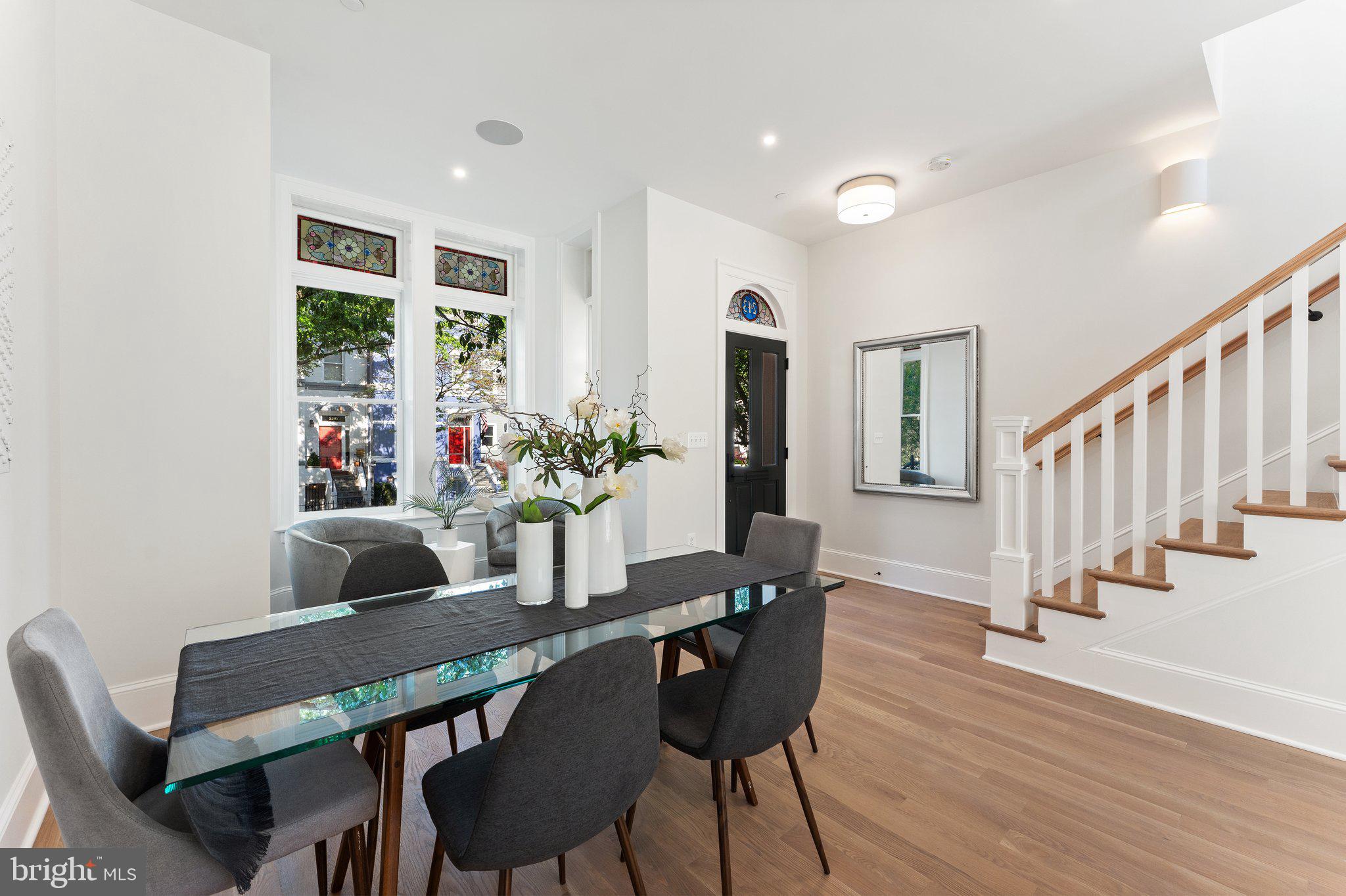 CAPITOL HILL - Residential