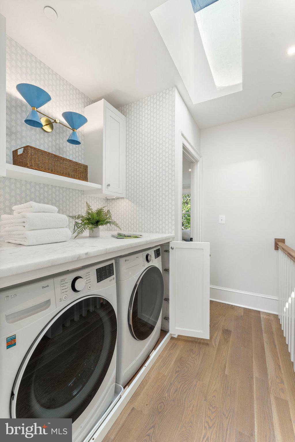 CAPITOL HILL - Residential