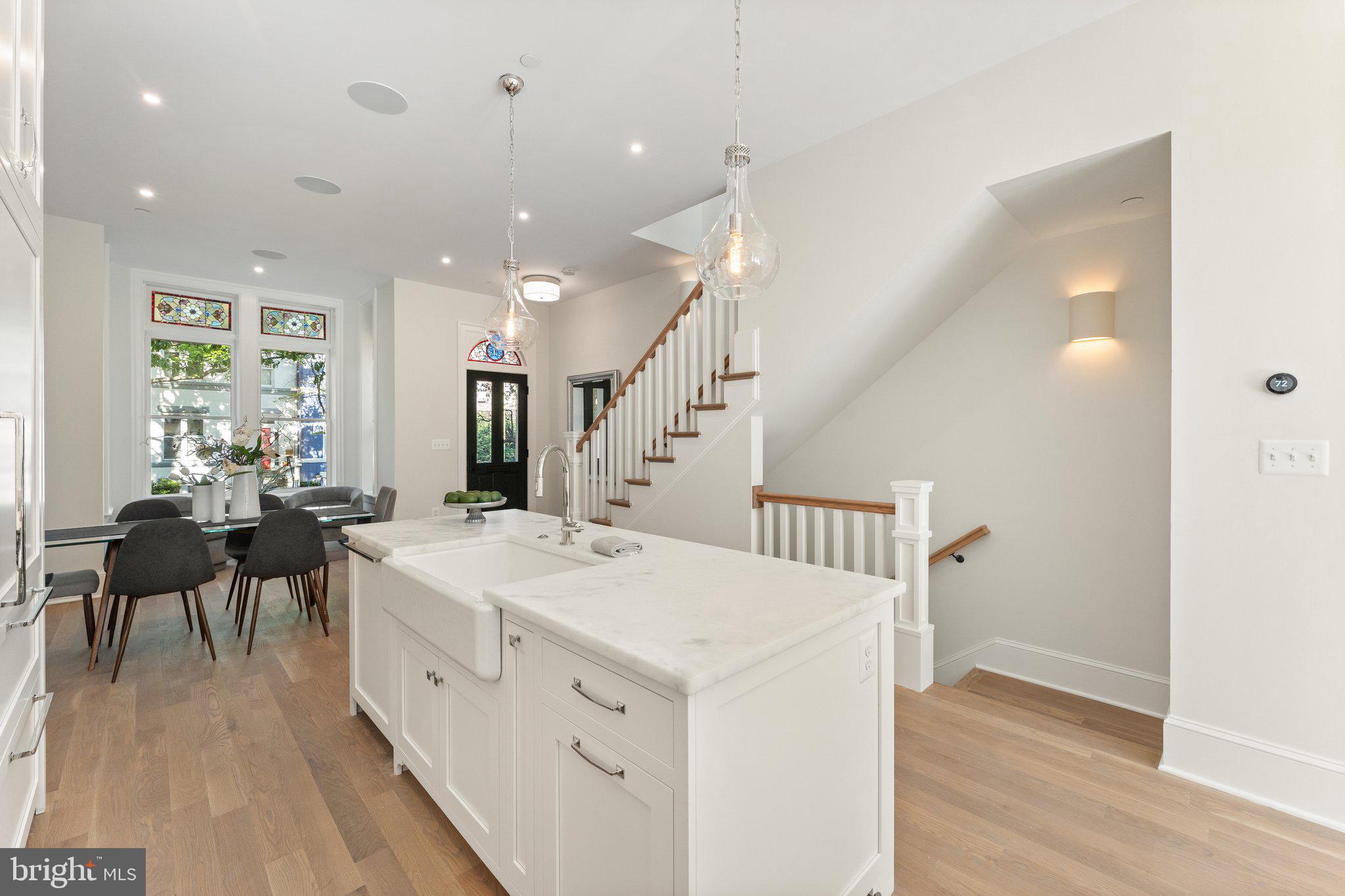 CAPITOL HILL - Residential