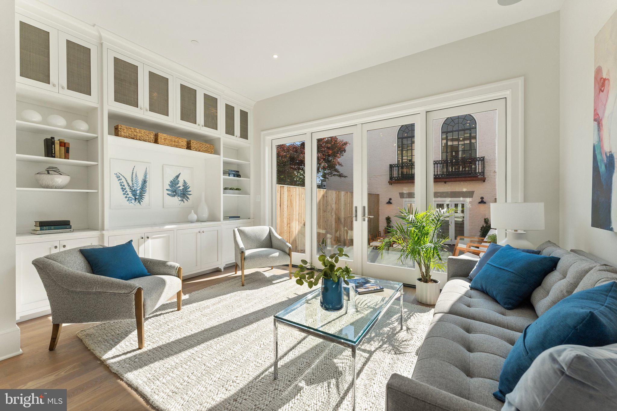 CAPITOL HILL - Residential