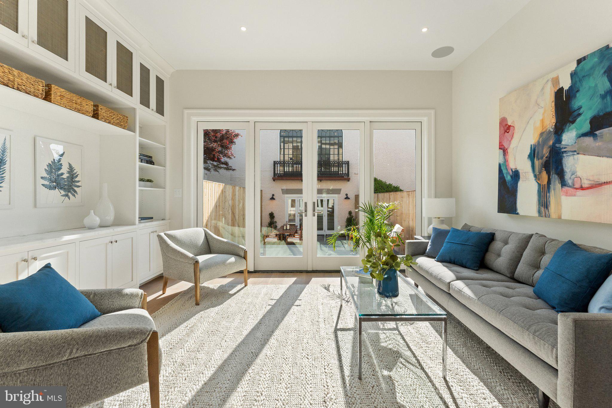 CAPITOL HILL - Residential