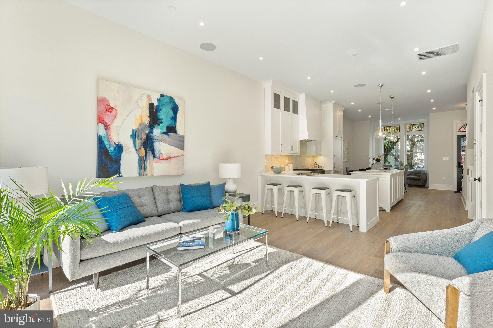 CAPITOL HILL - Residential