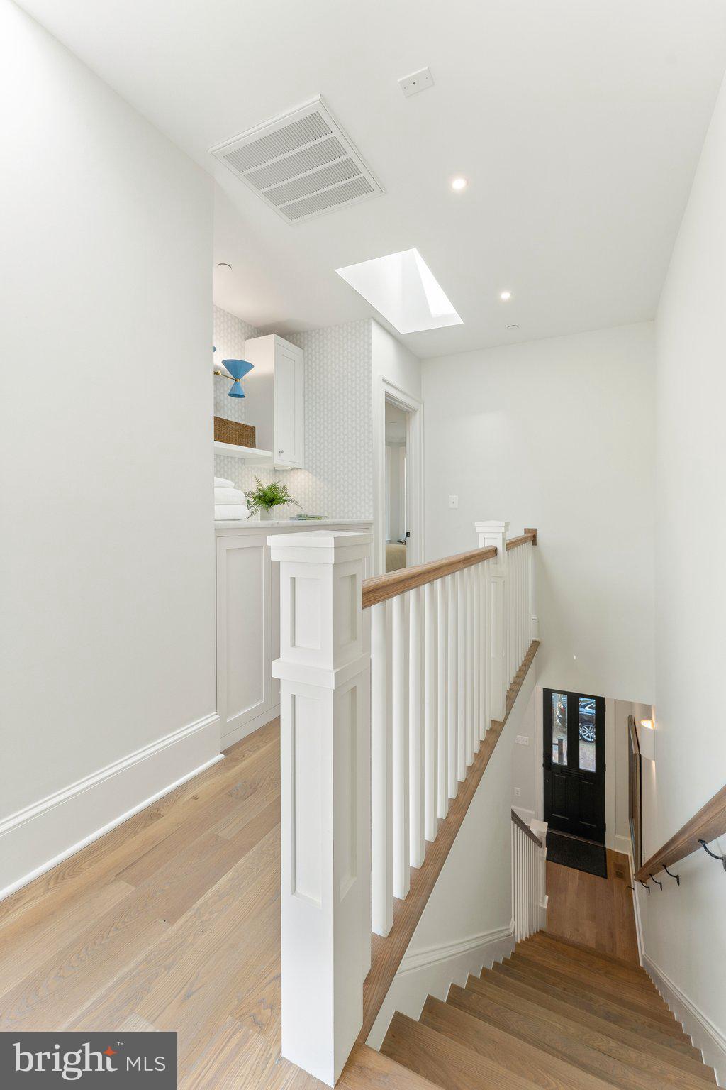CAPITOL HILL - Residential