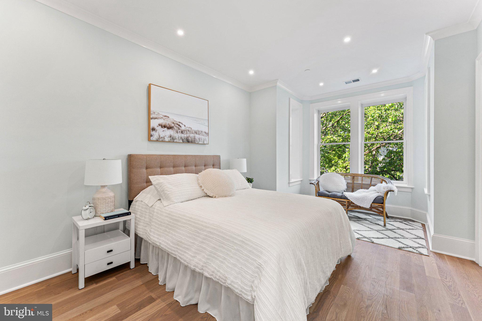 CAPITOL HILL - Residential