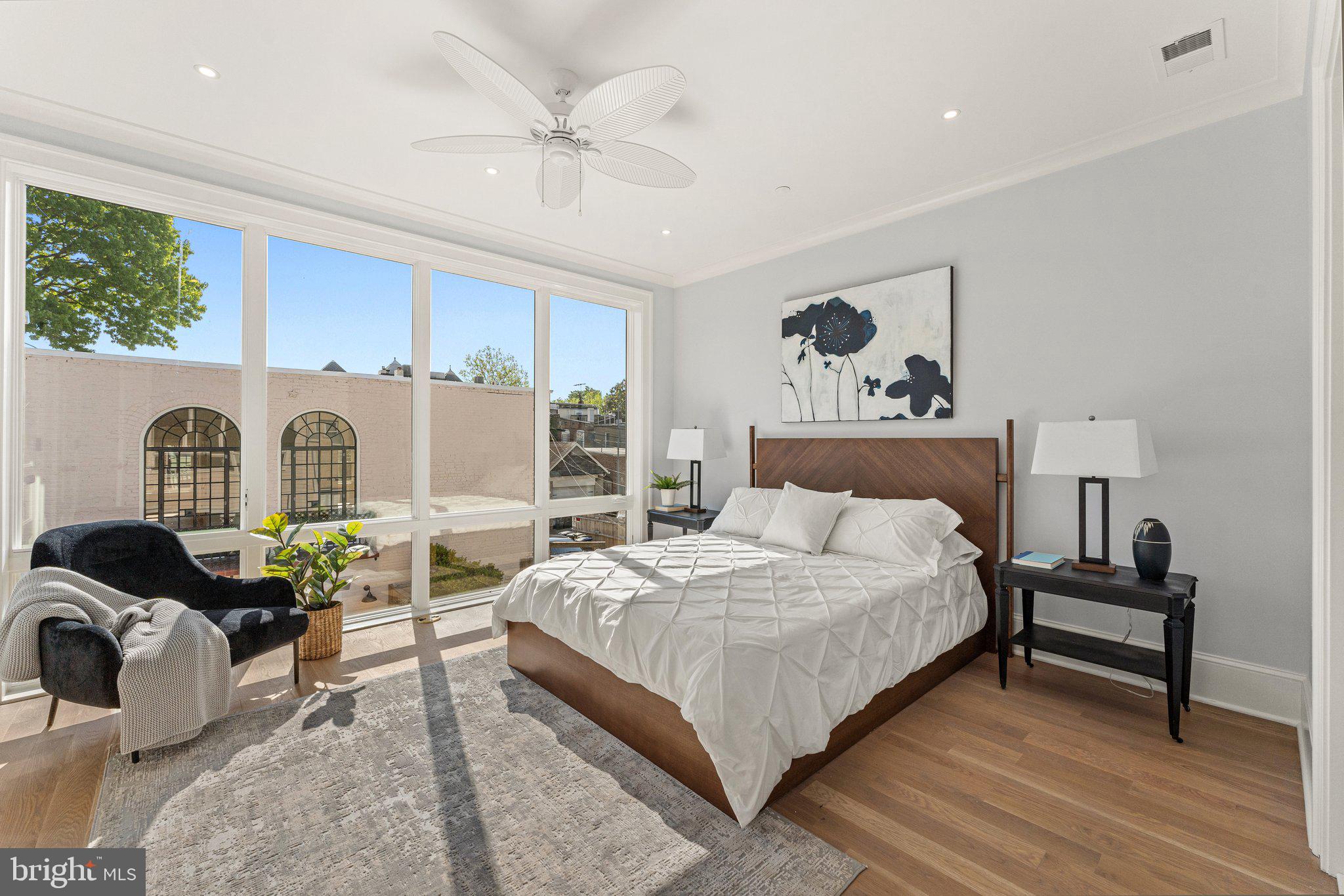 CAPITOL HILL - Residential