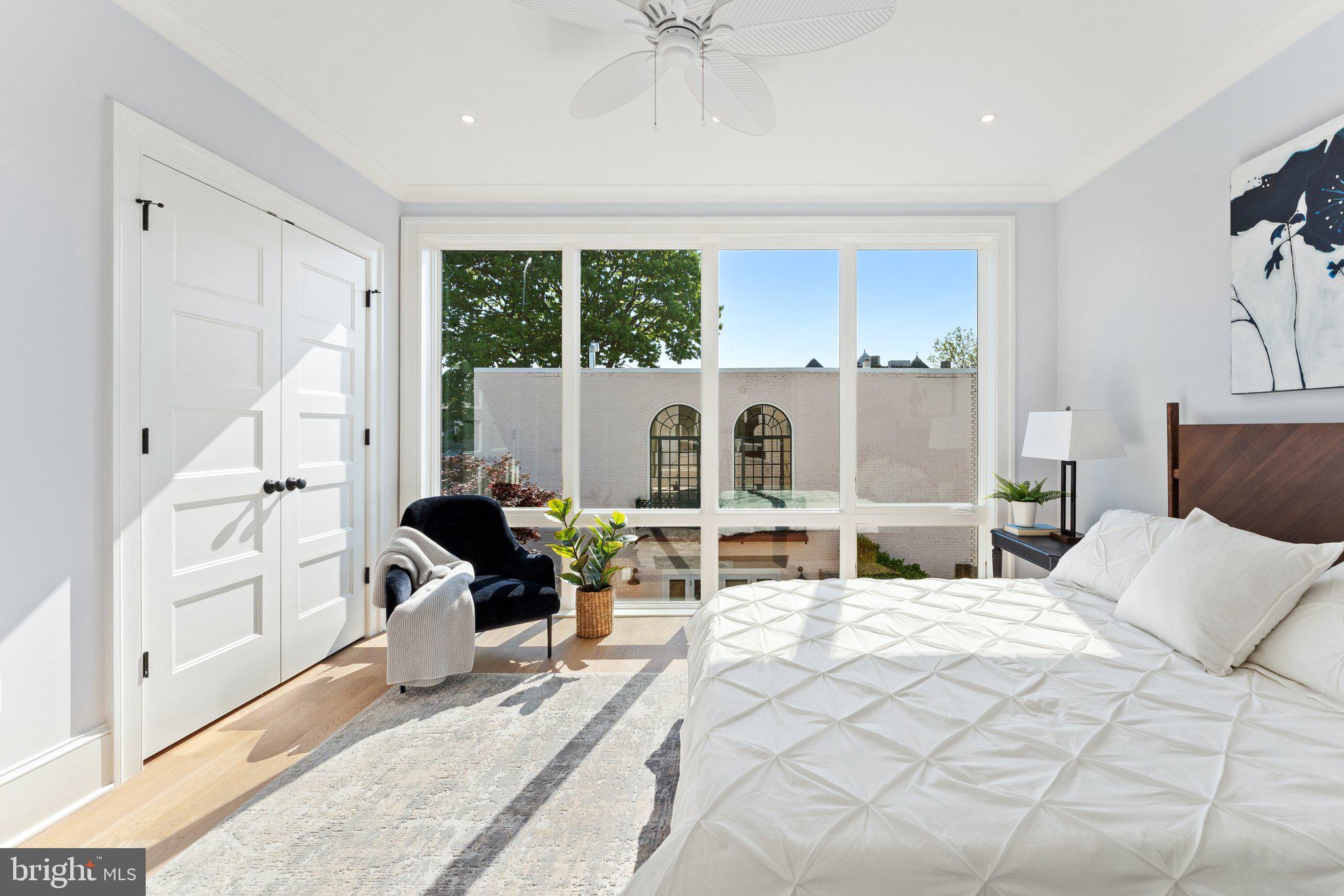 CAPITOL HILL - Residential
