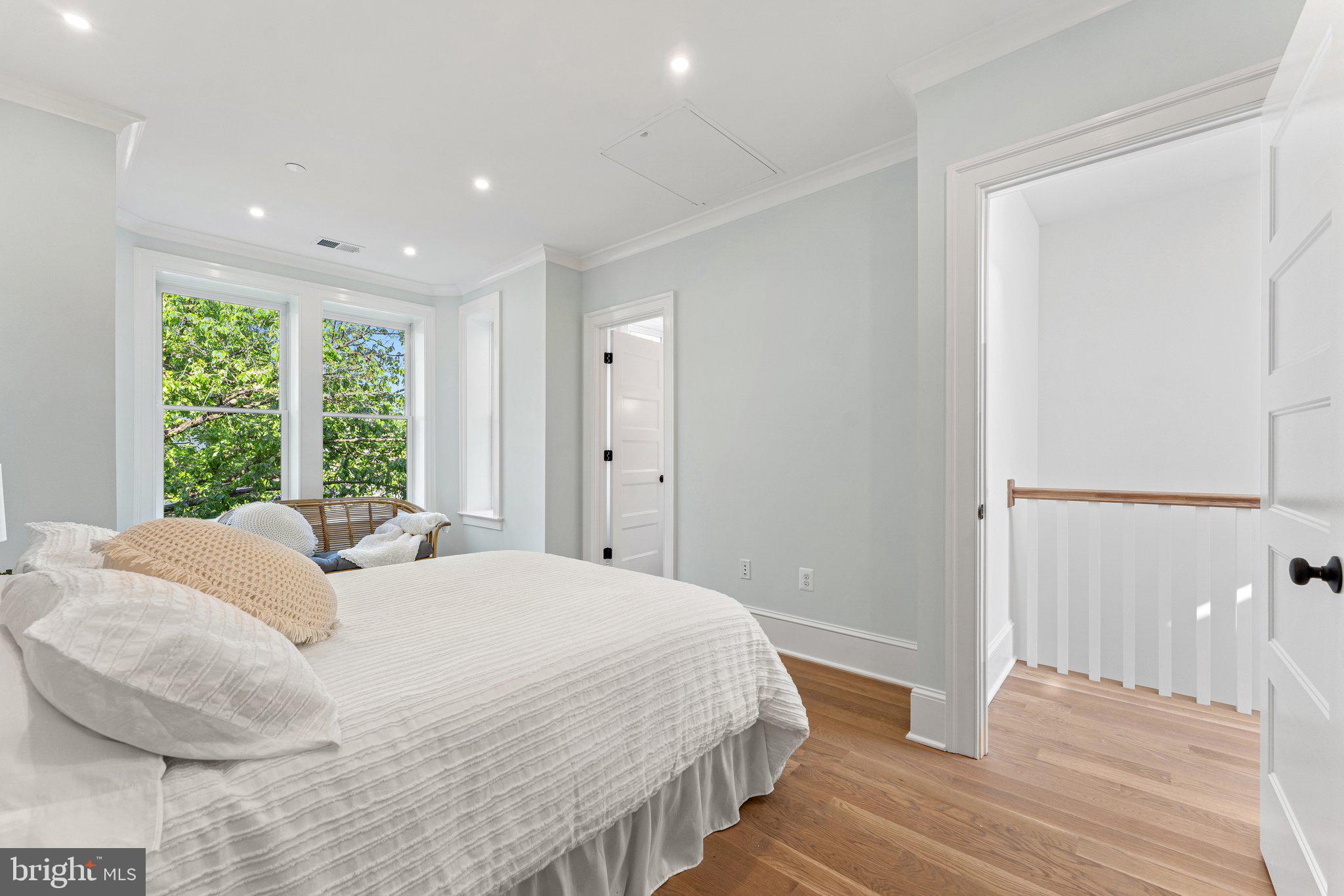 CAPITOL HILL - Residential