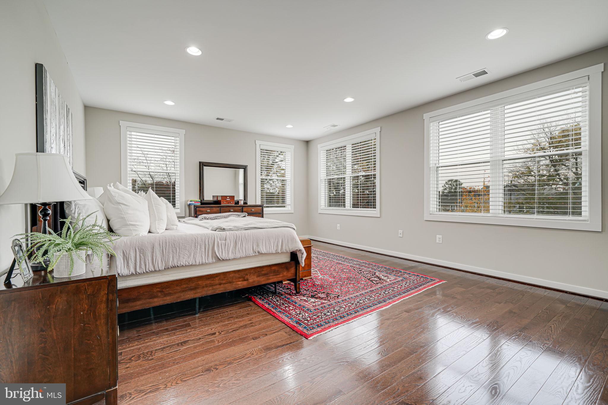 HIGHVIEW PARK - Residential