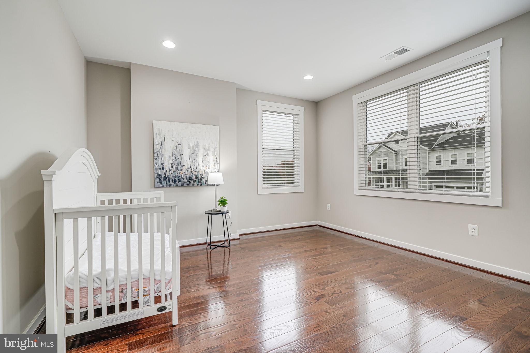 HIGHVIEW PARK - Residential