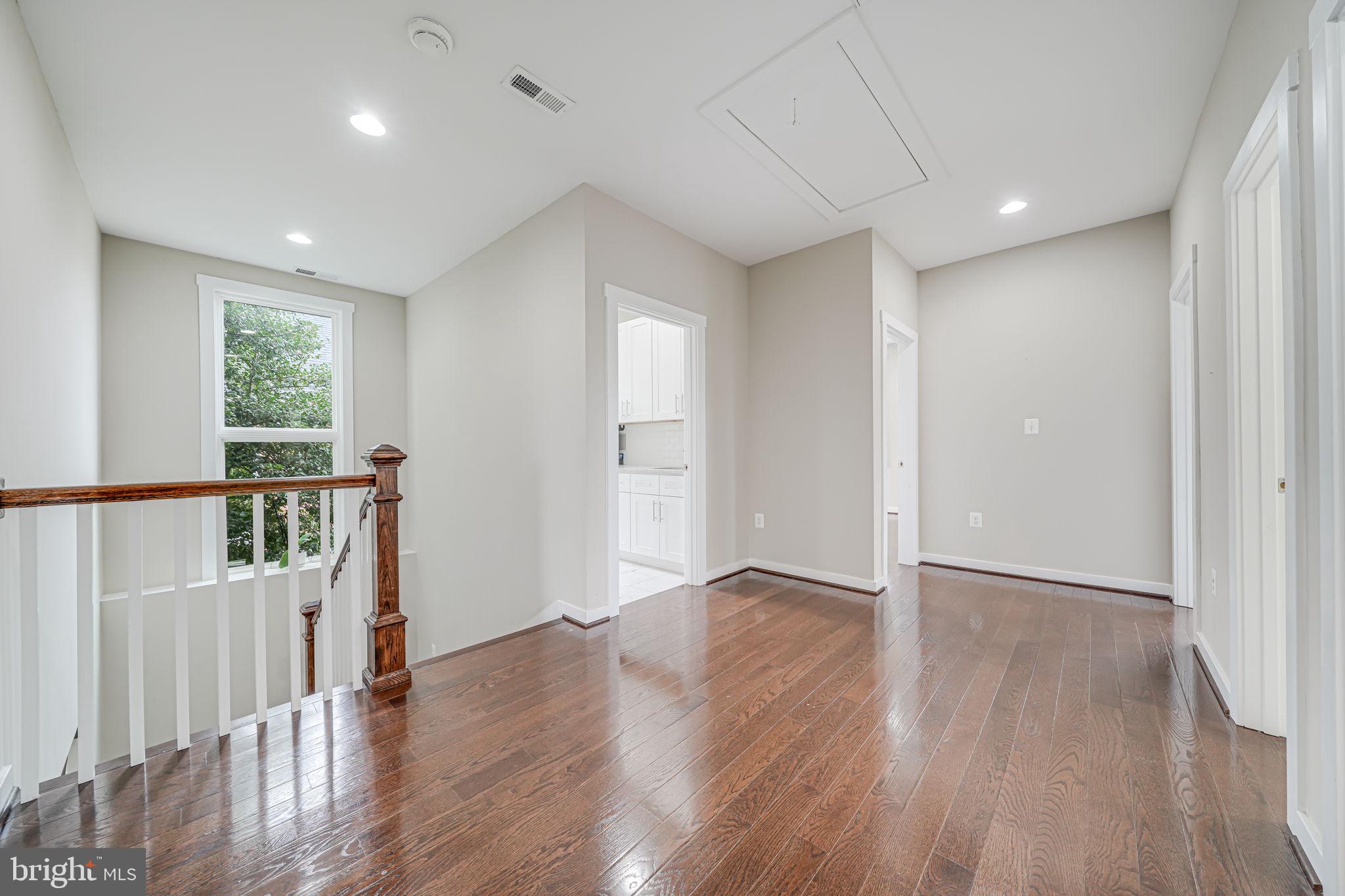 HIGHVIEW PARK - Residential