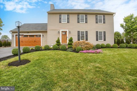 Photo of 11 Wheatstone Drive, PALMYRA, PA 17078 (MLS # PALN2026142)