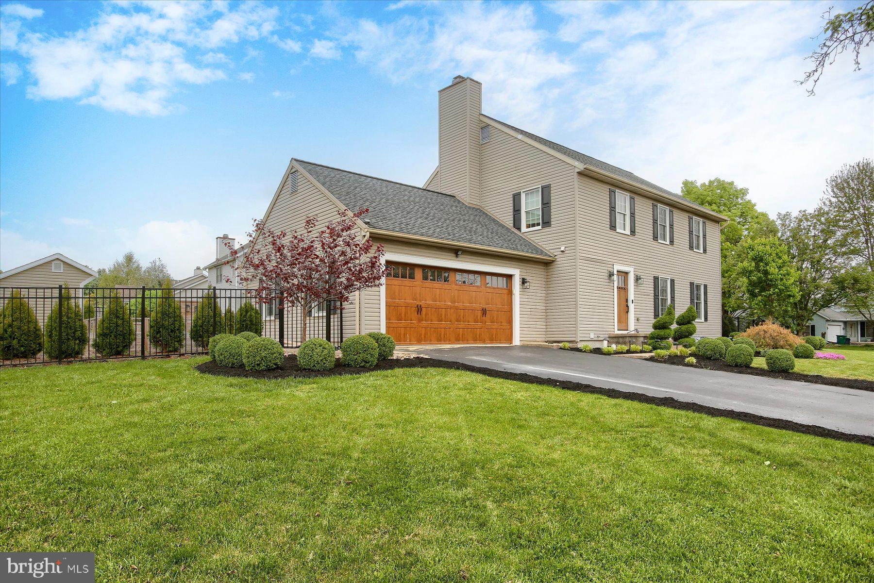 11 WHEATSTONE DRIVE