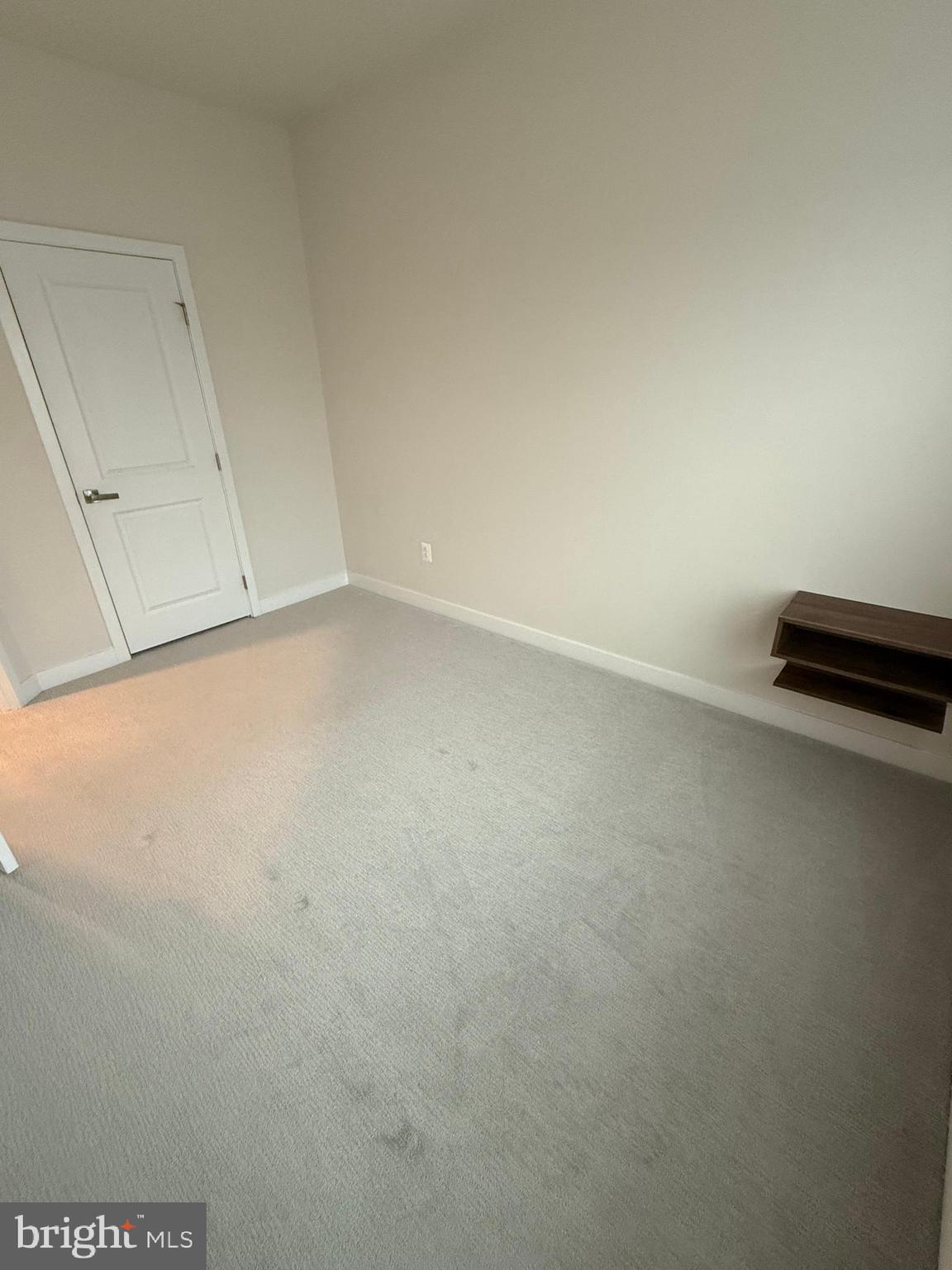 LANDSDALE - Residential Lease