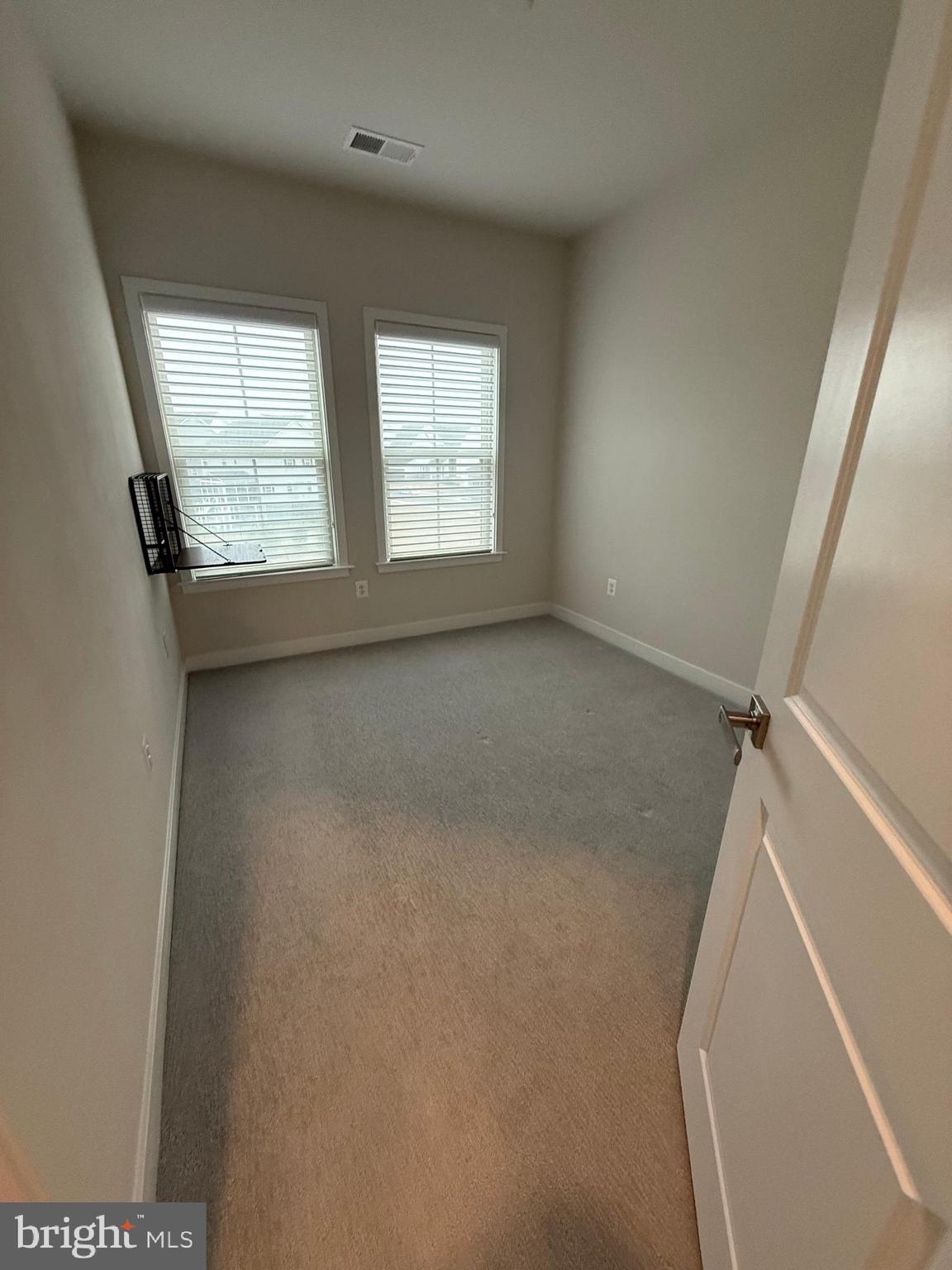 LANDSDALE - Residential Lease