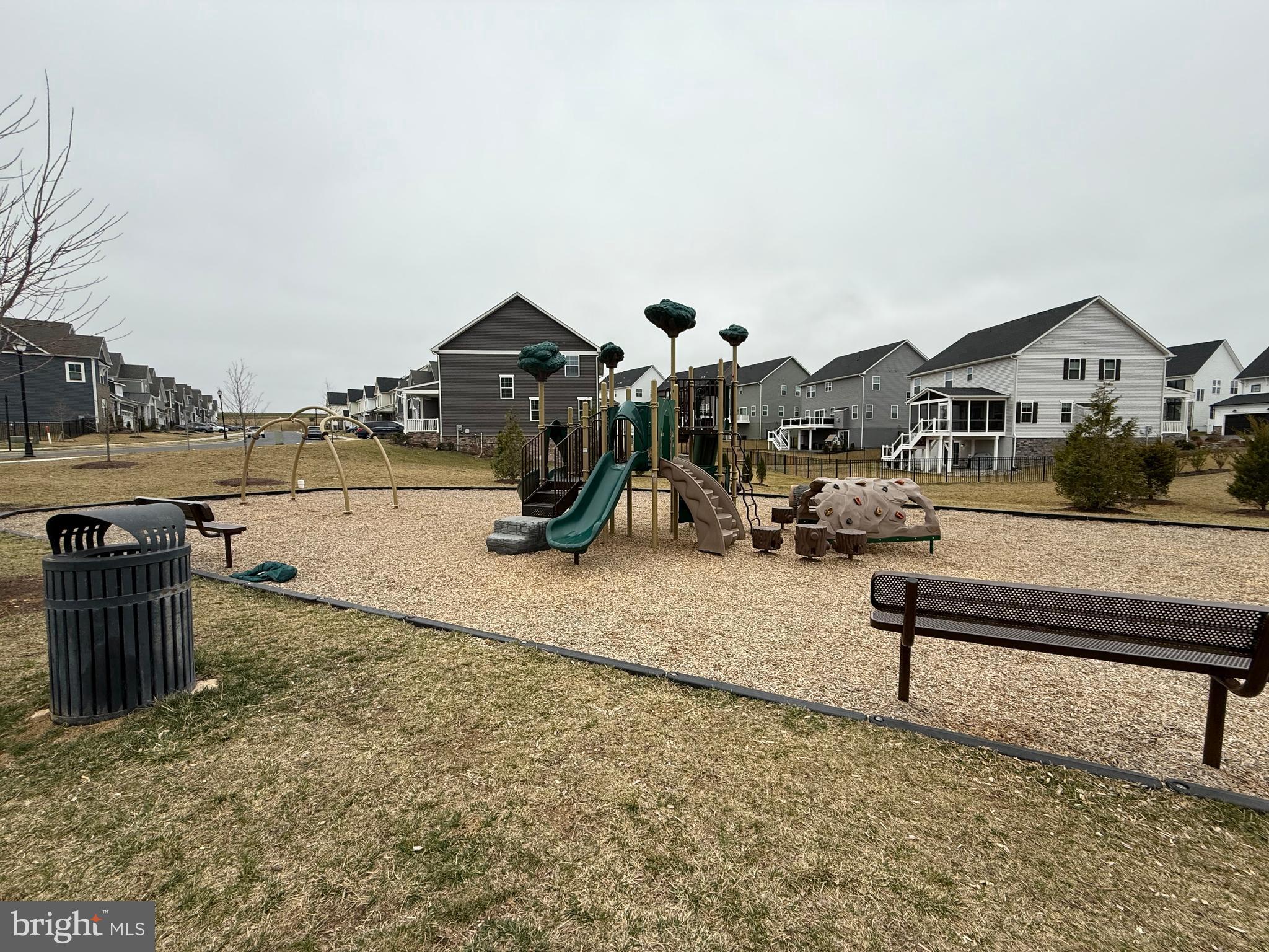 LANDSDALE - Residential Lease