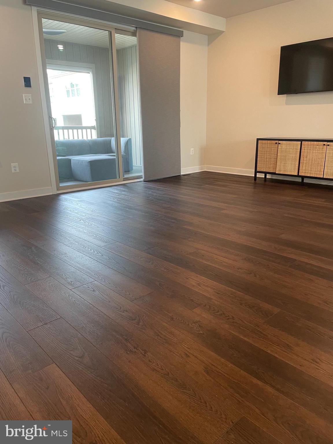 LANDSDALE - Residential Lease